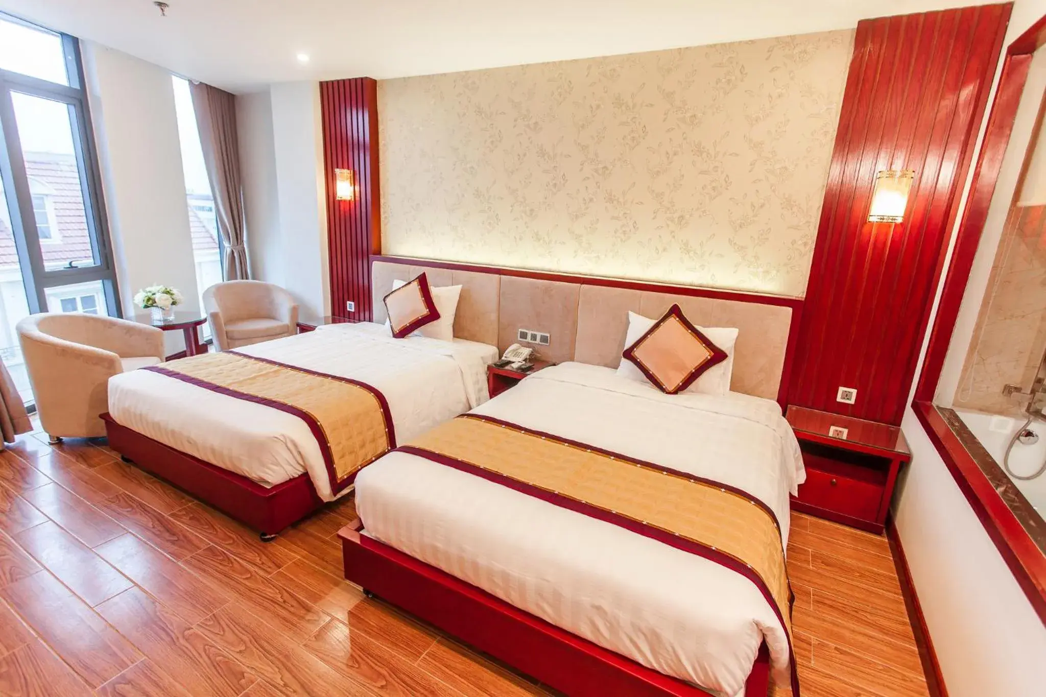 Bed in Tu Son Luxury Hotel Bed in Tu Son Luxury Hotel