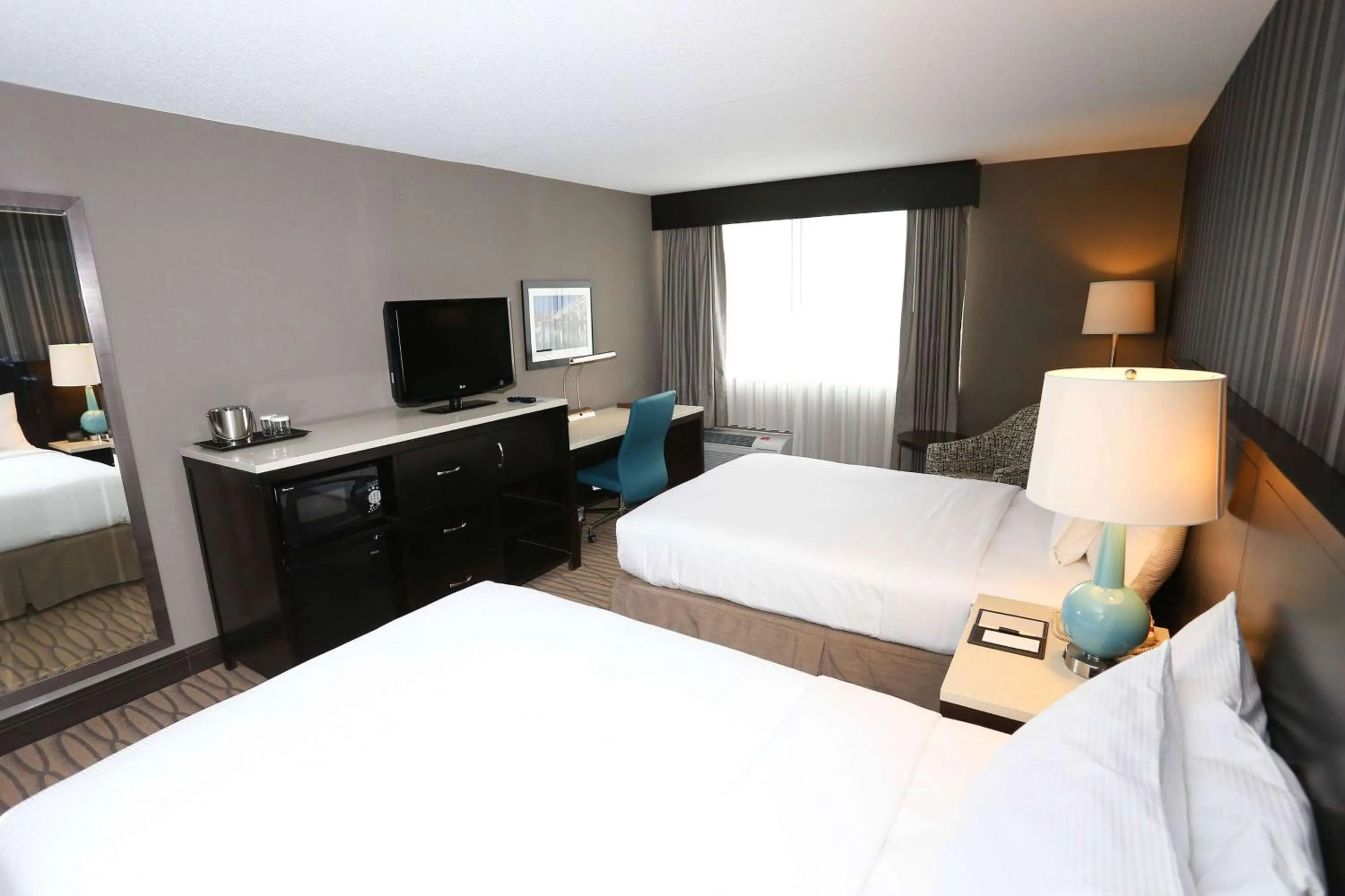 Photo of the whole room in Wyndham Garden Westlake