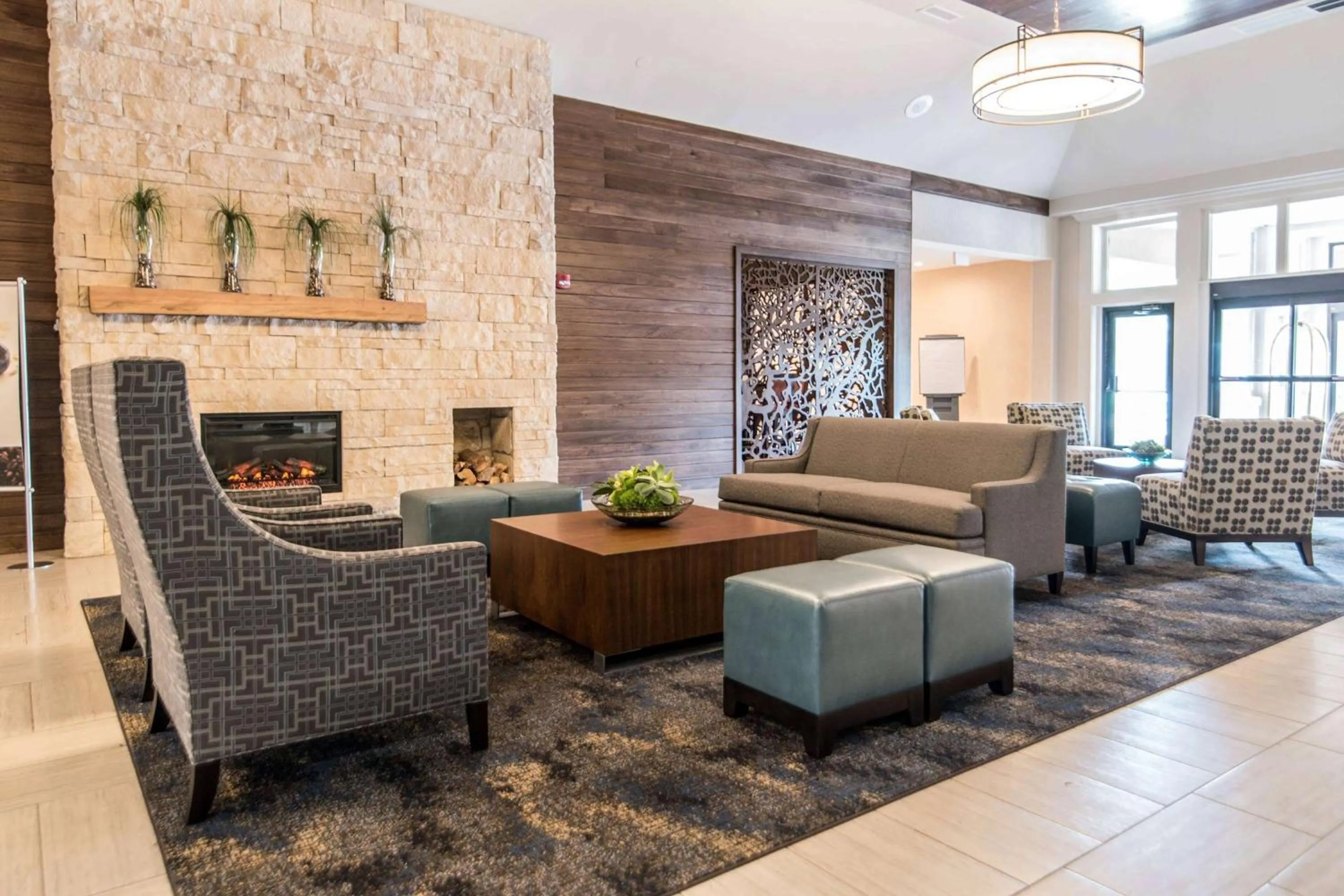 Lobby or reception in Wyndham Garden Westlake