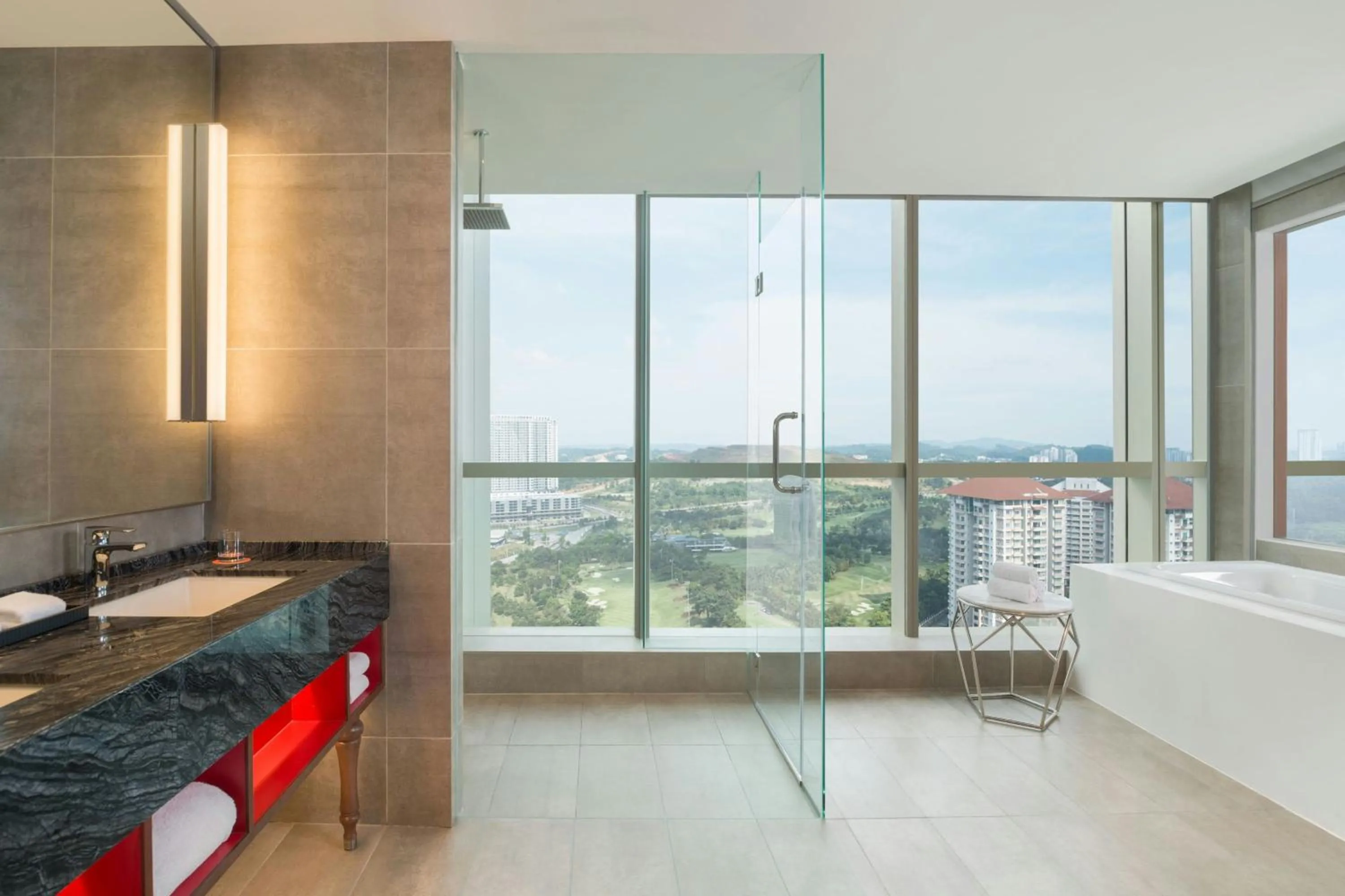 Bathroom, Bed in Le Meridien Putrajaya