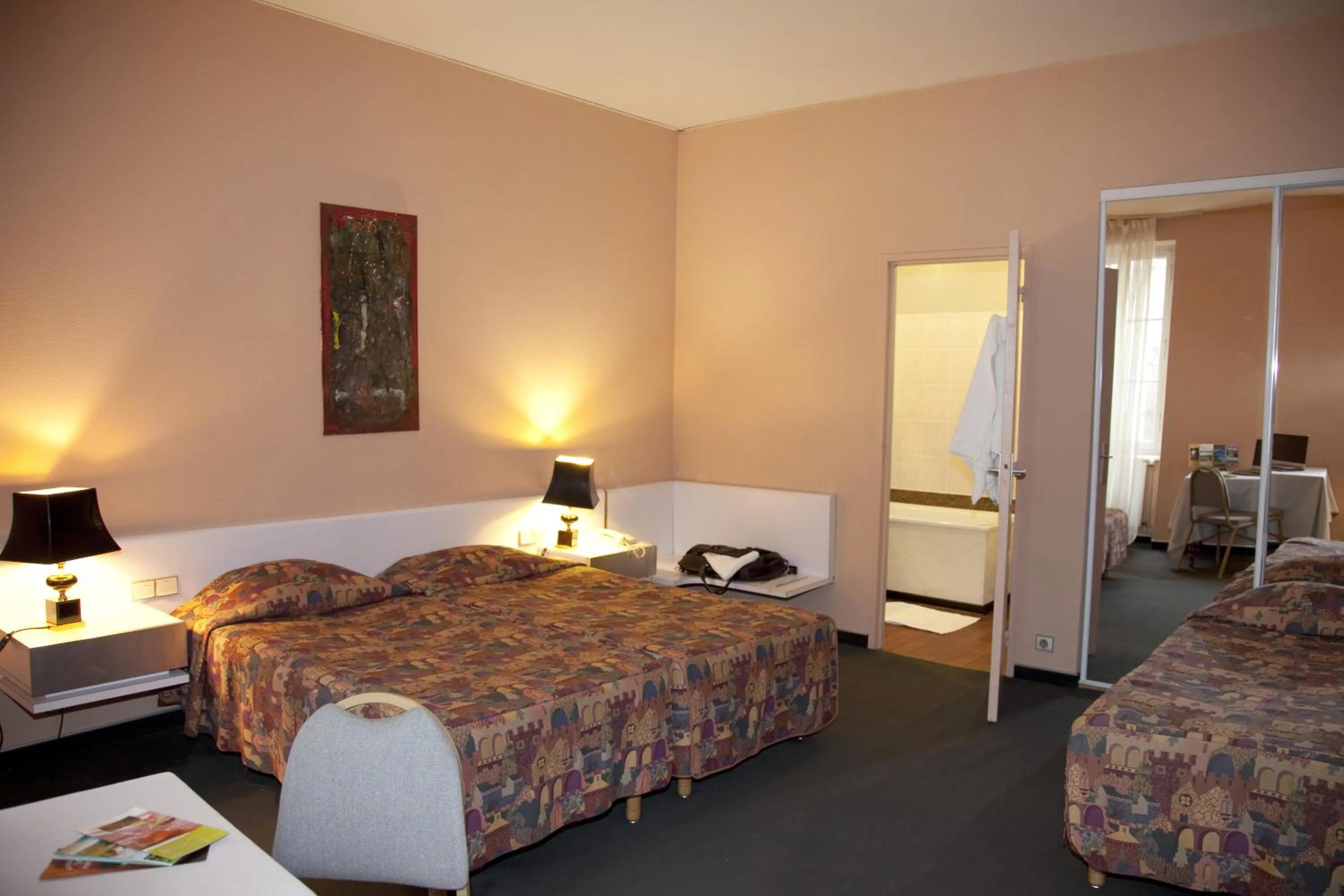 Photo of the whole room, Bed in Hôtel Au Pavillon du Frêne