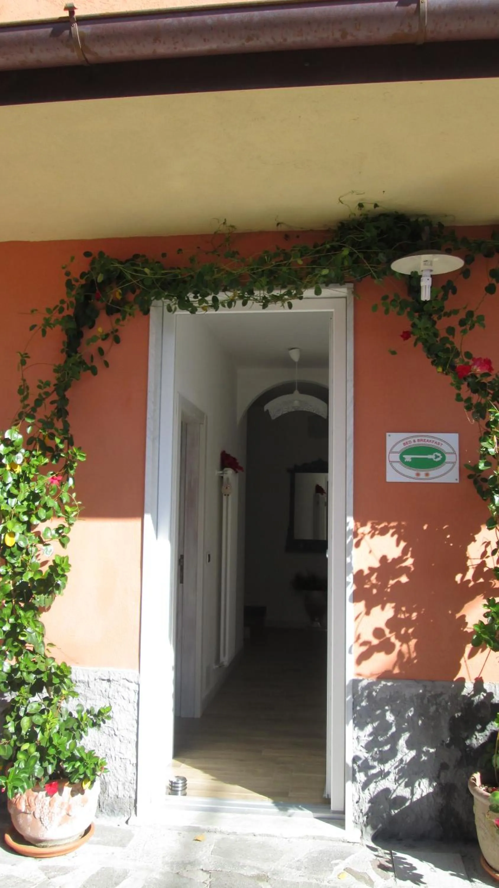 Facade/entrance in B&B Agorà Sarzana