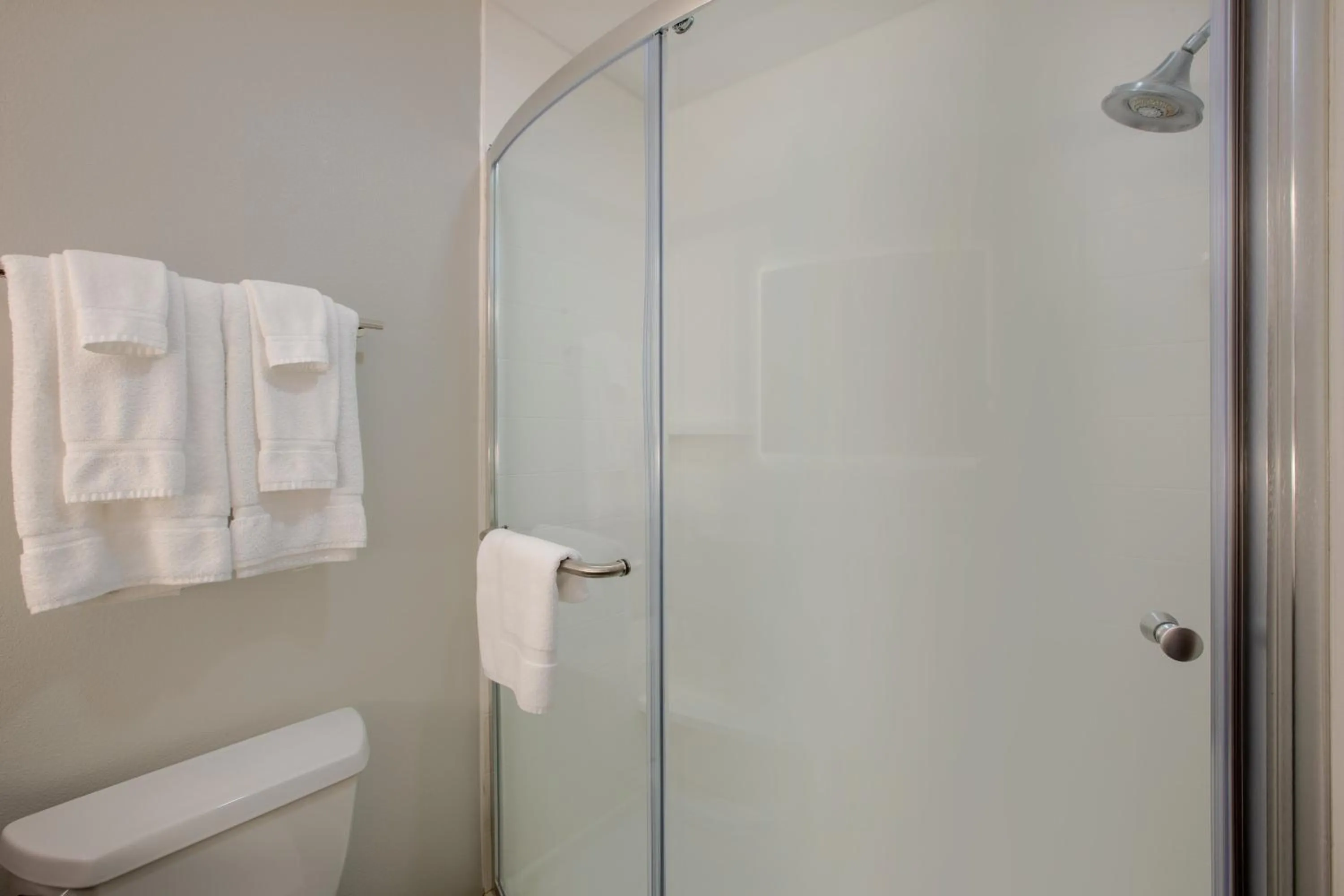 Bathroom in Holiday Inn Express Hotel & Suites Columbus by IHG