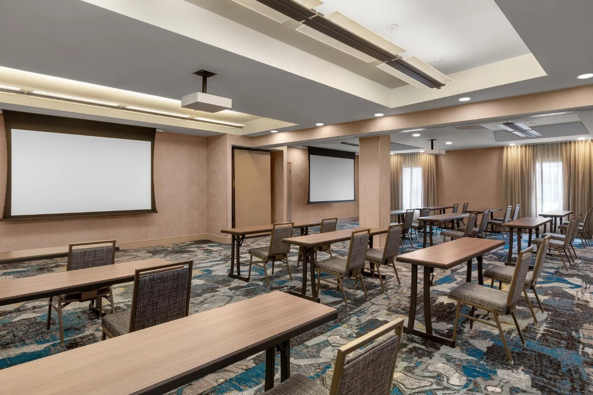 Meeting/conference room in Hotel Indigo Columbus Architectural Center by IHG
