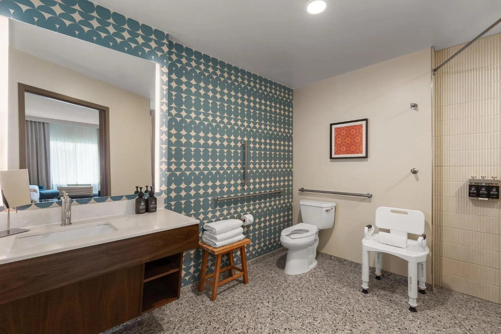 Photo of the whole room in Hotel Indigo Columbus Architectural Center by IHG