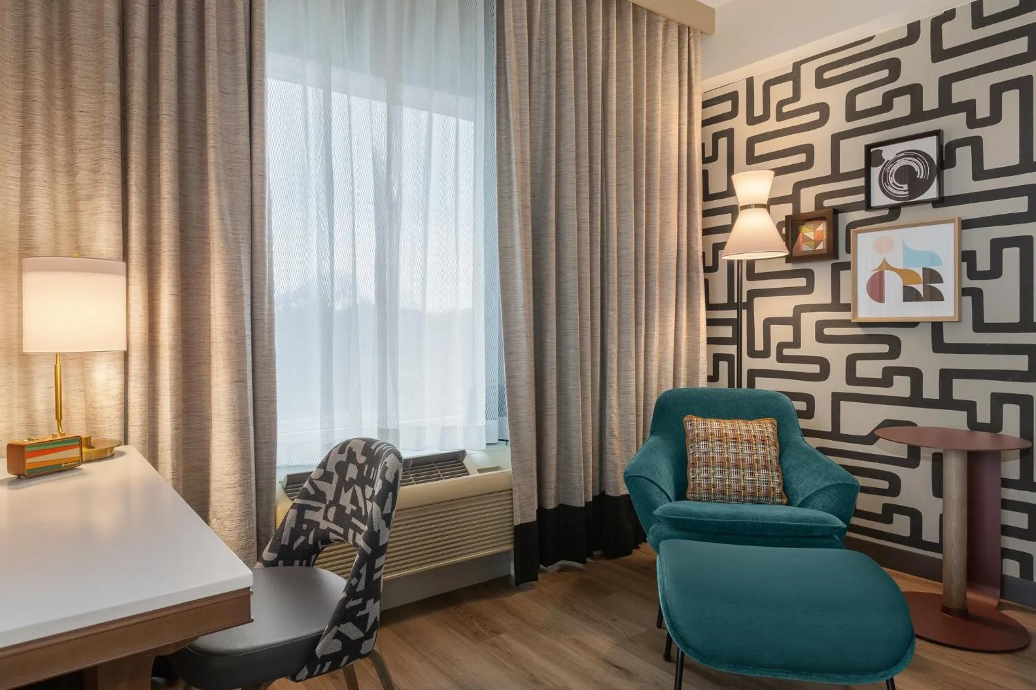 Photo of the whole room in Hotel Indigo Columbus Architectural Center by IHG