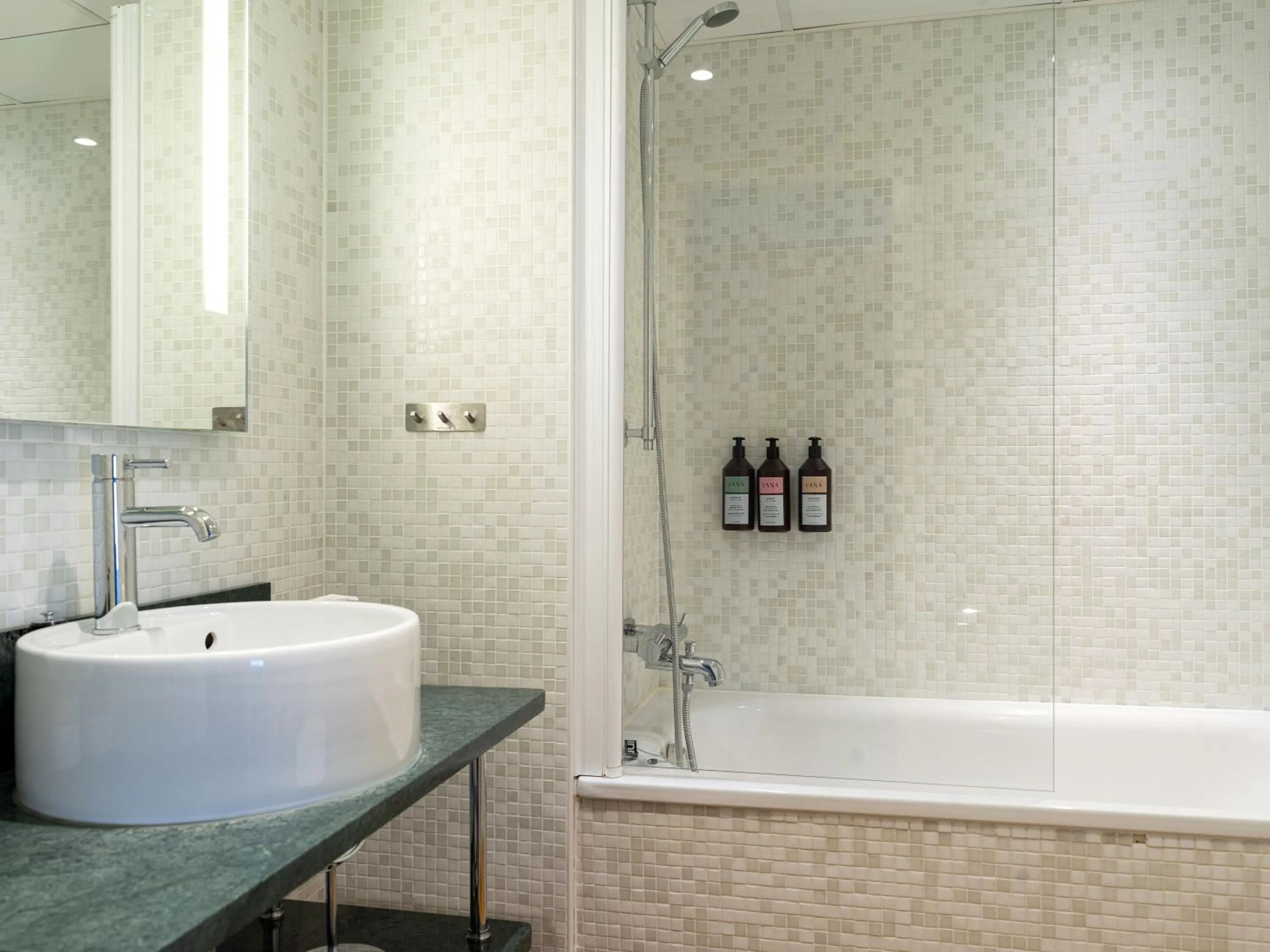 Shower in Elite Stadshotellet Västerås