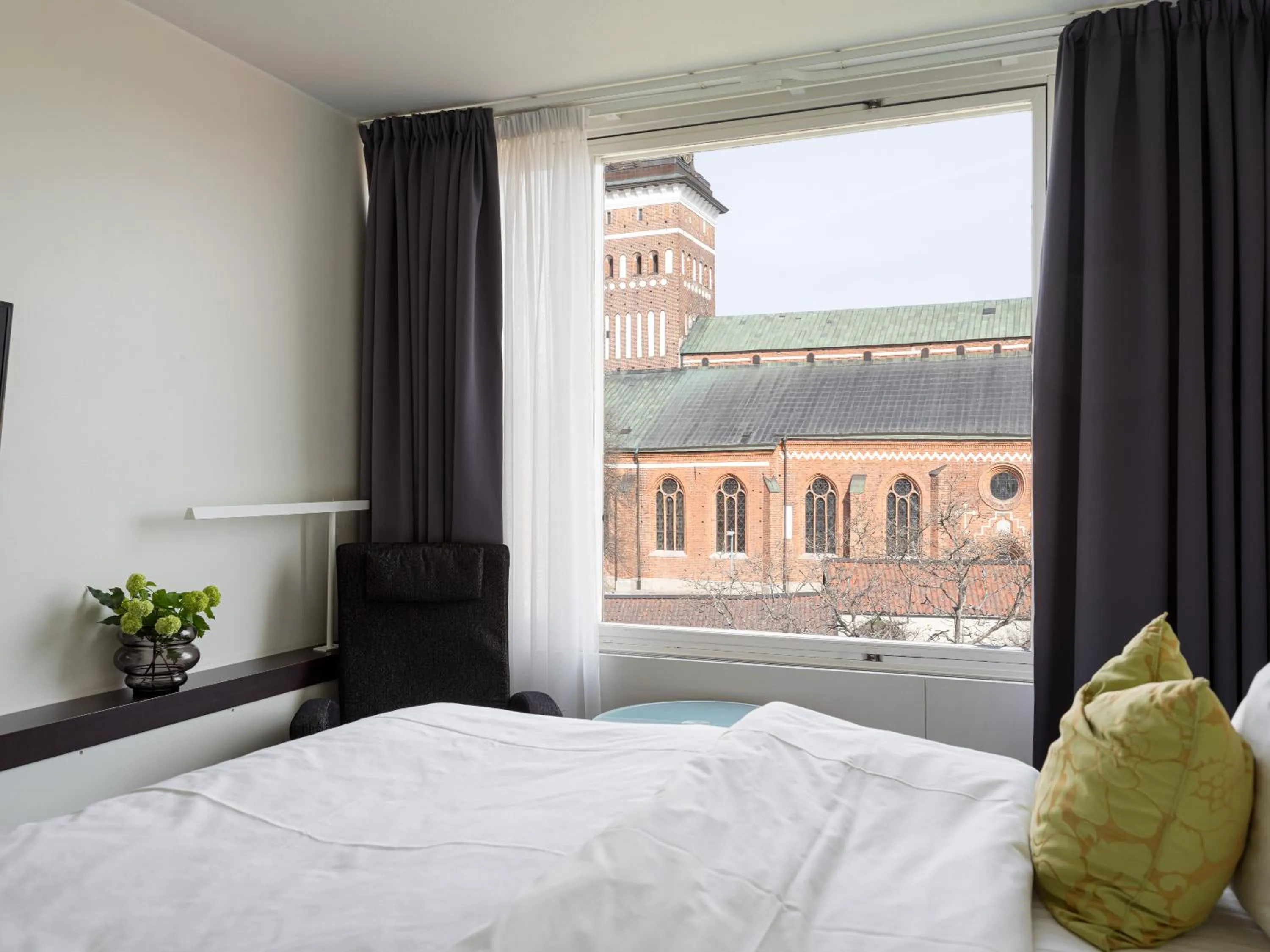 View (from property/room), Bed in Elite Stadshotellet Västerås