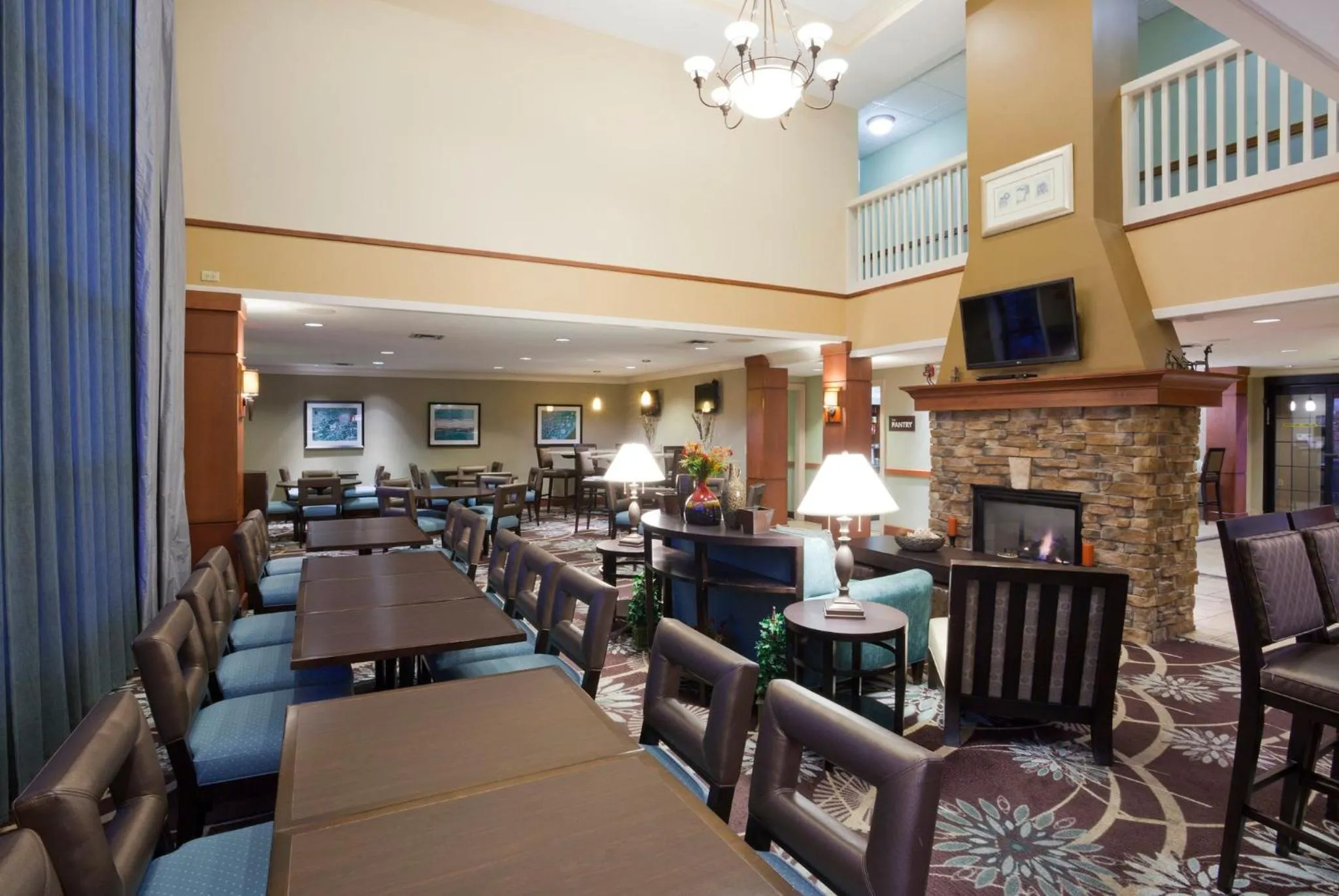 Restaurant/places to eat in Candlewood Suites Eagan - Mall of America Area by IHG
