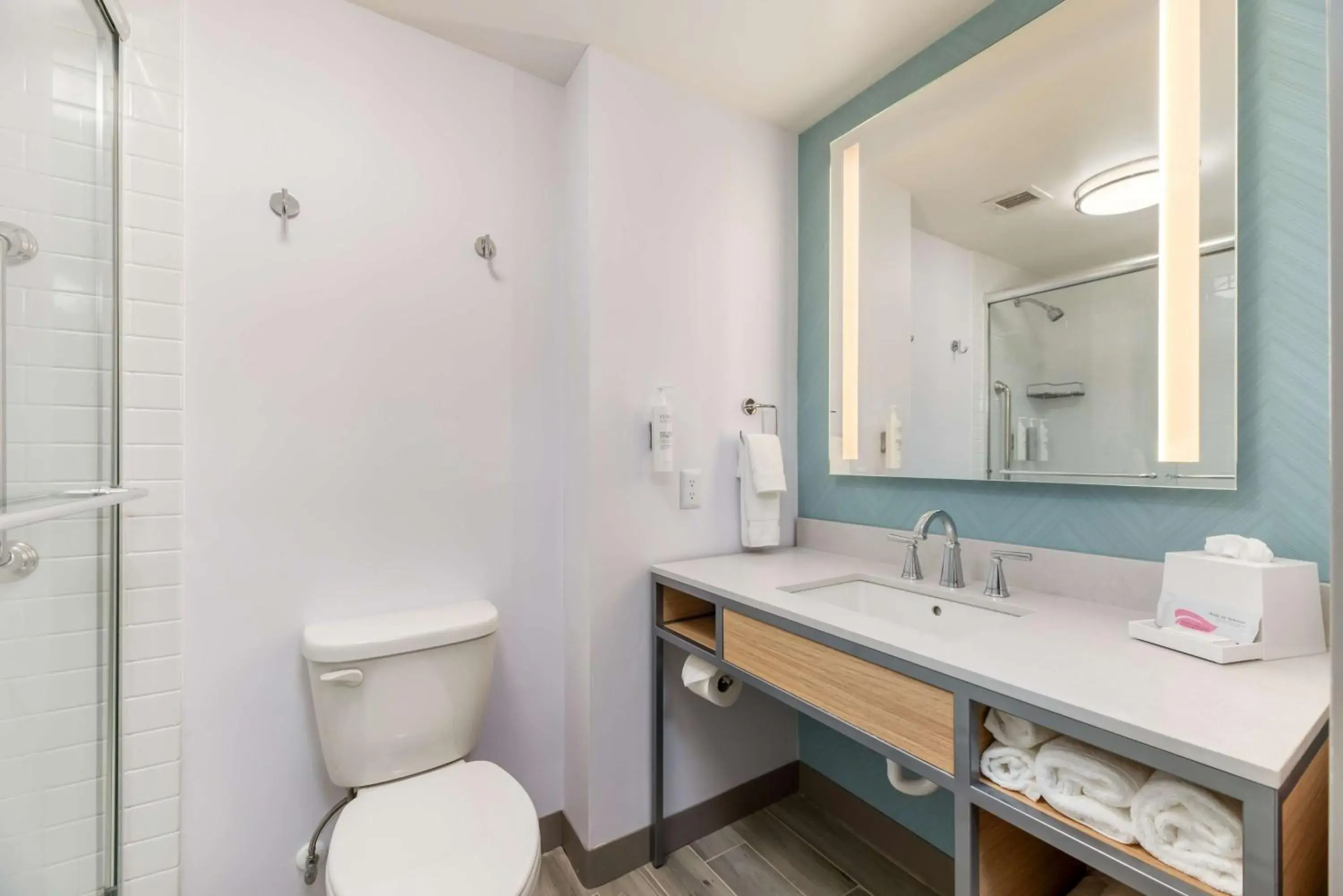 King Room with Spa Bath Oceanfront Balcony in Hilton Garden Inn Outer Banks/Kitty Hawk King Room with Spa Bath Oceanfront Balcony in Hilton Garden Inn Outer Banks/Kitty Hawk