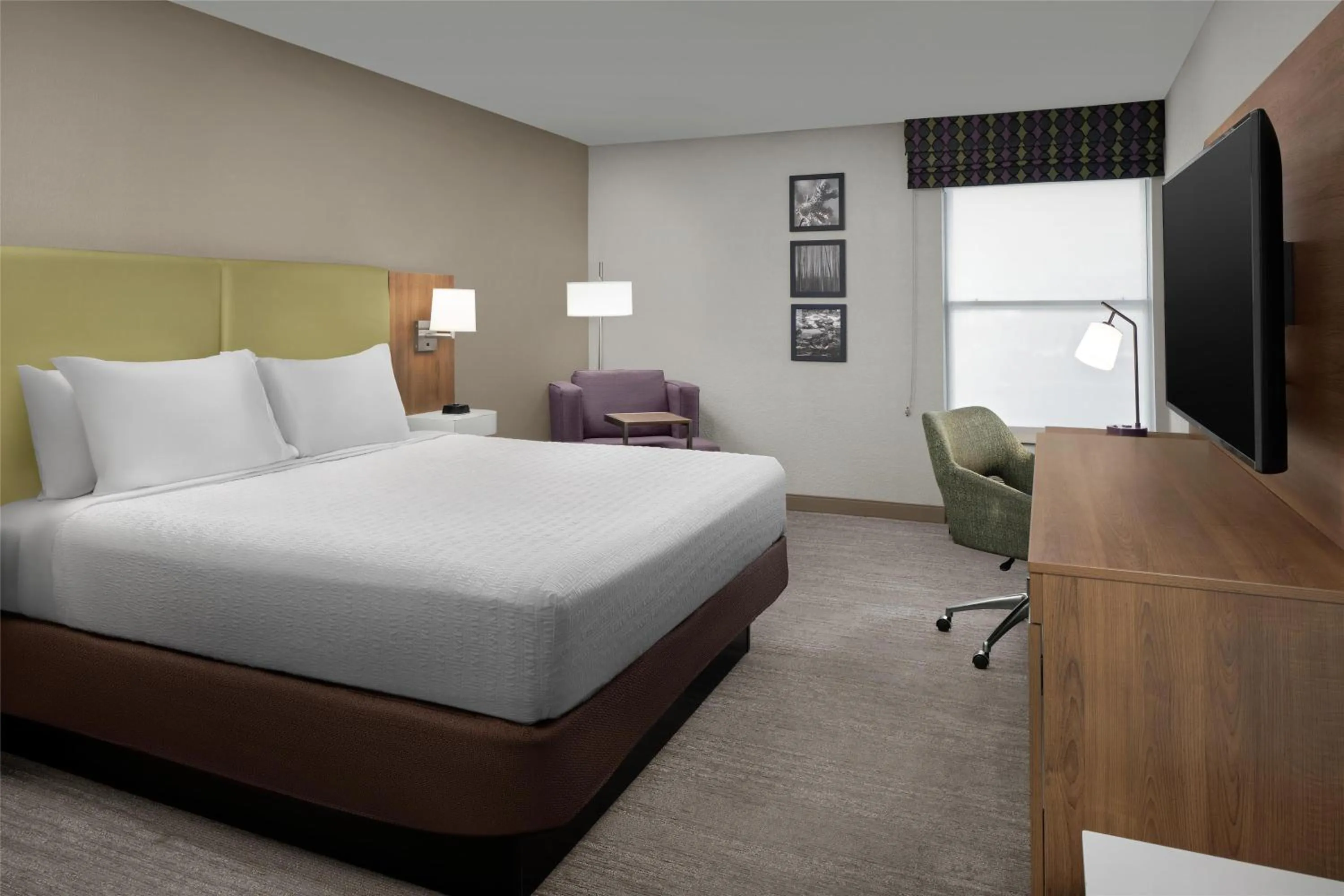 Bed in Hampton Inn Butte