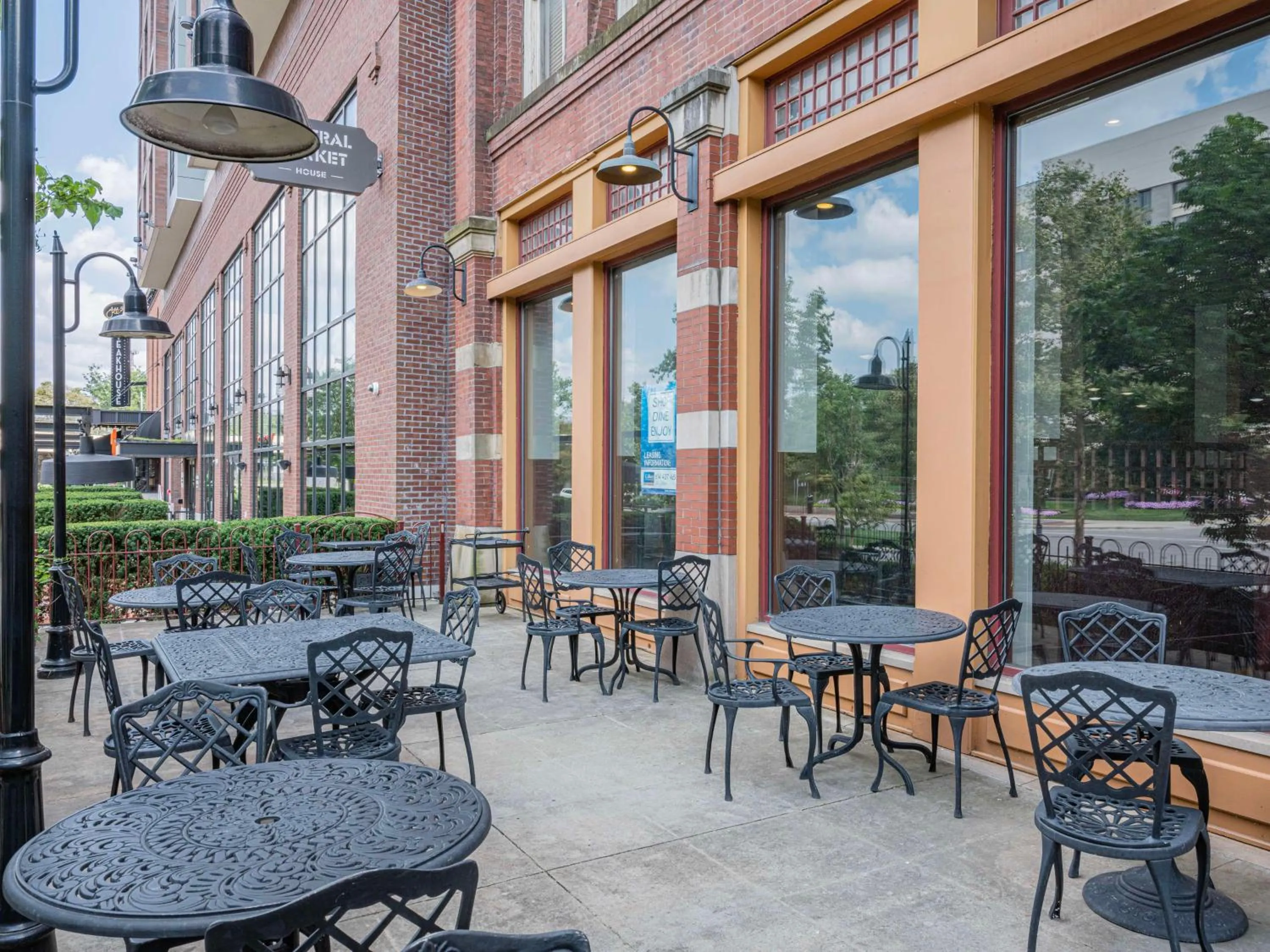 Restaurant/places to eat in Sonesta Columbus Downtown