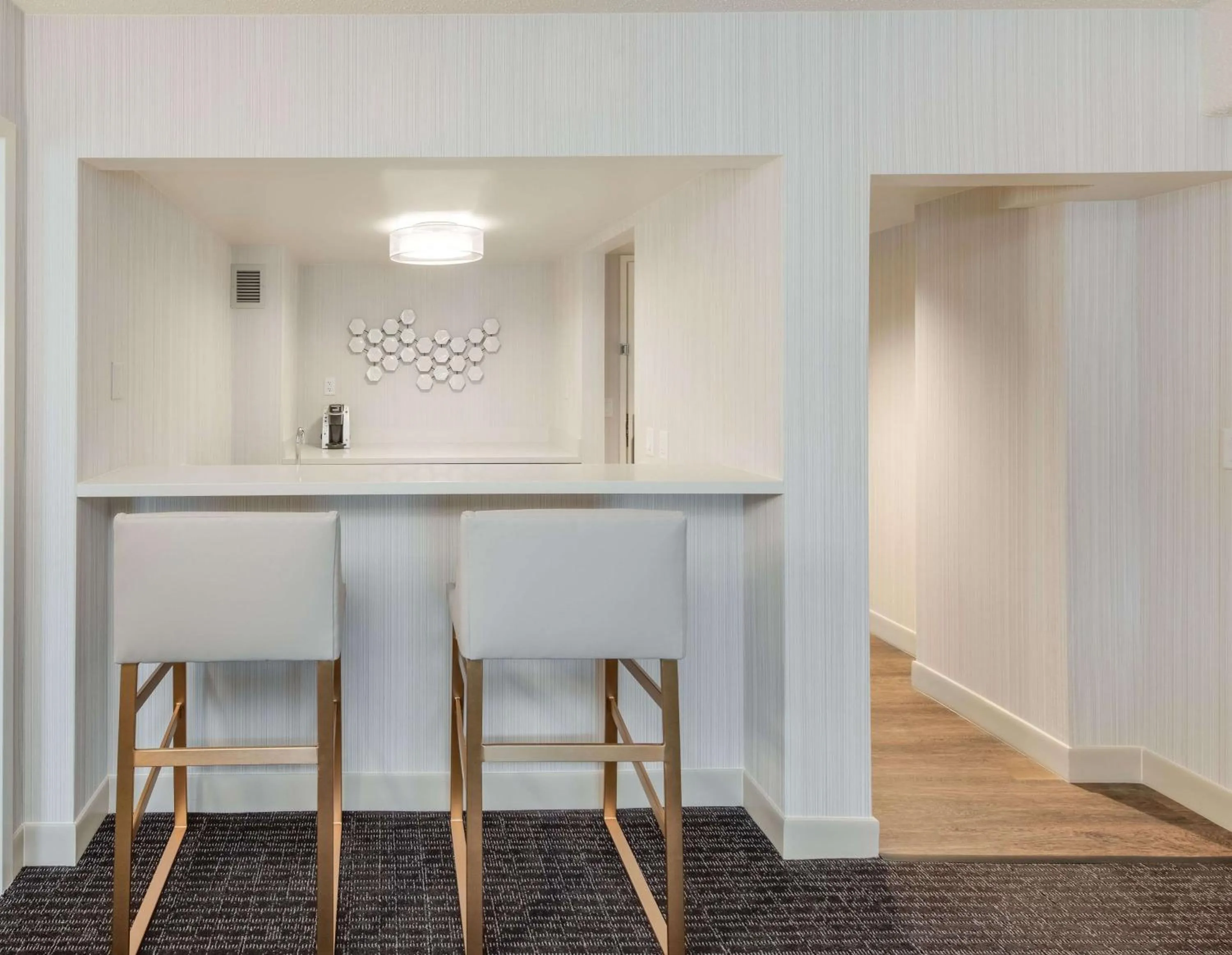 Photo of the whole room in Sonesta Columbus Downtown