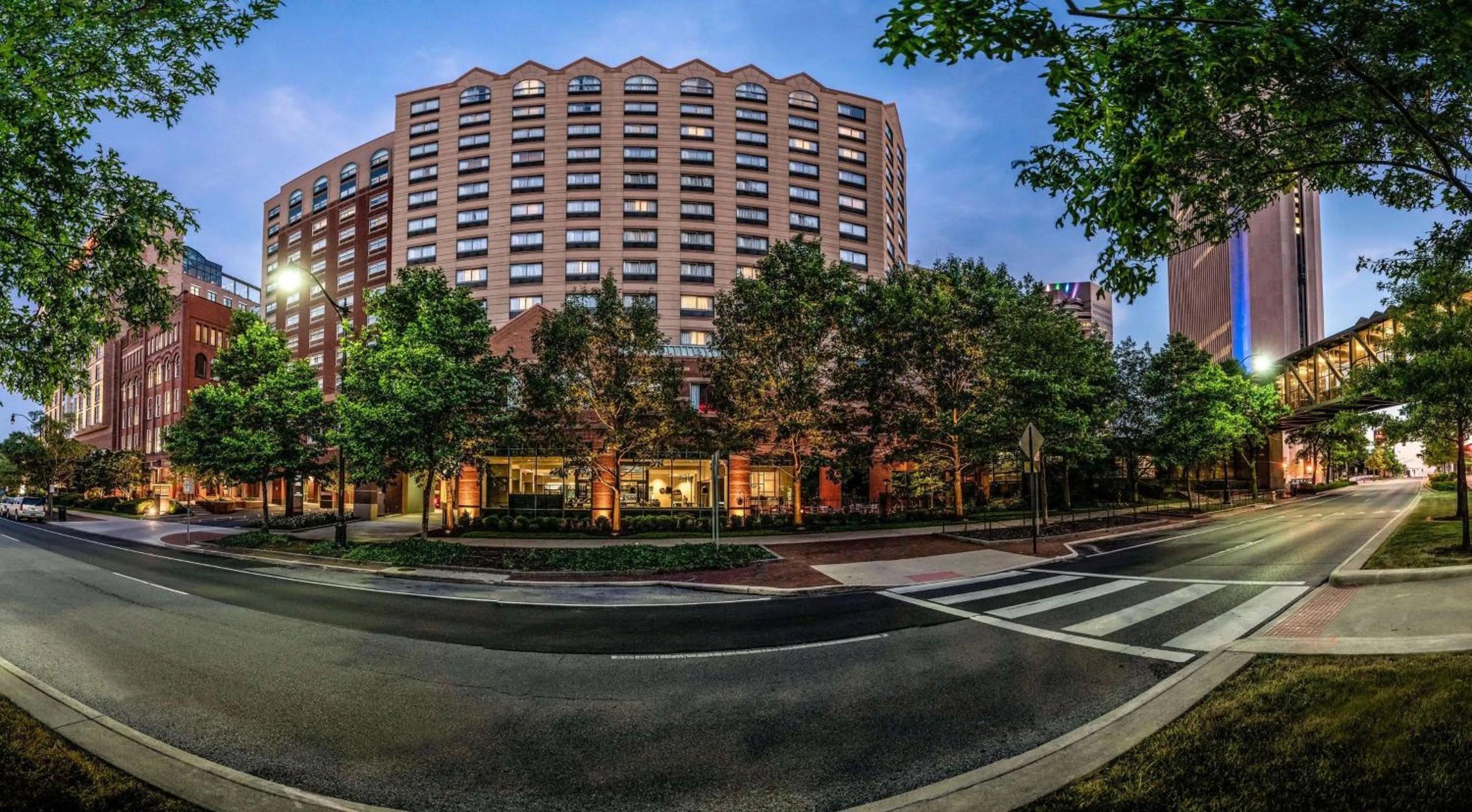 Property building in Sonesta Columbus Downtown