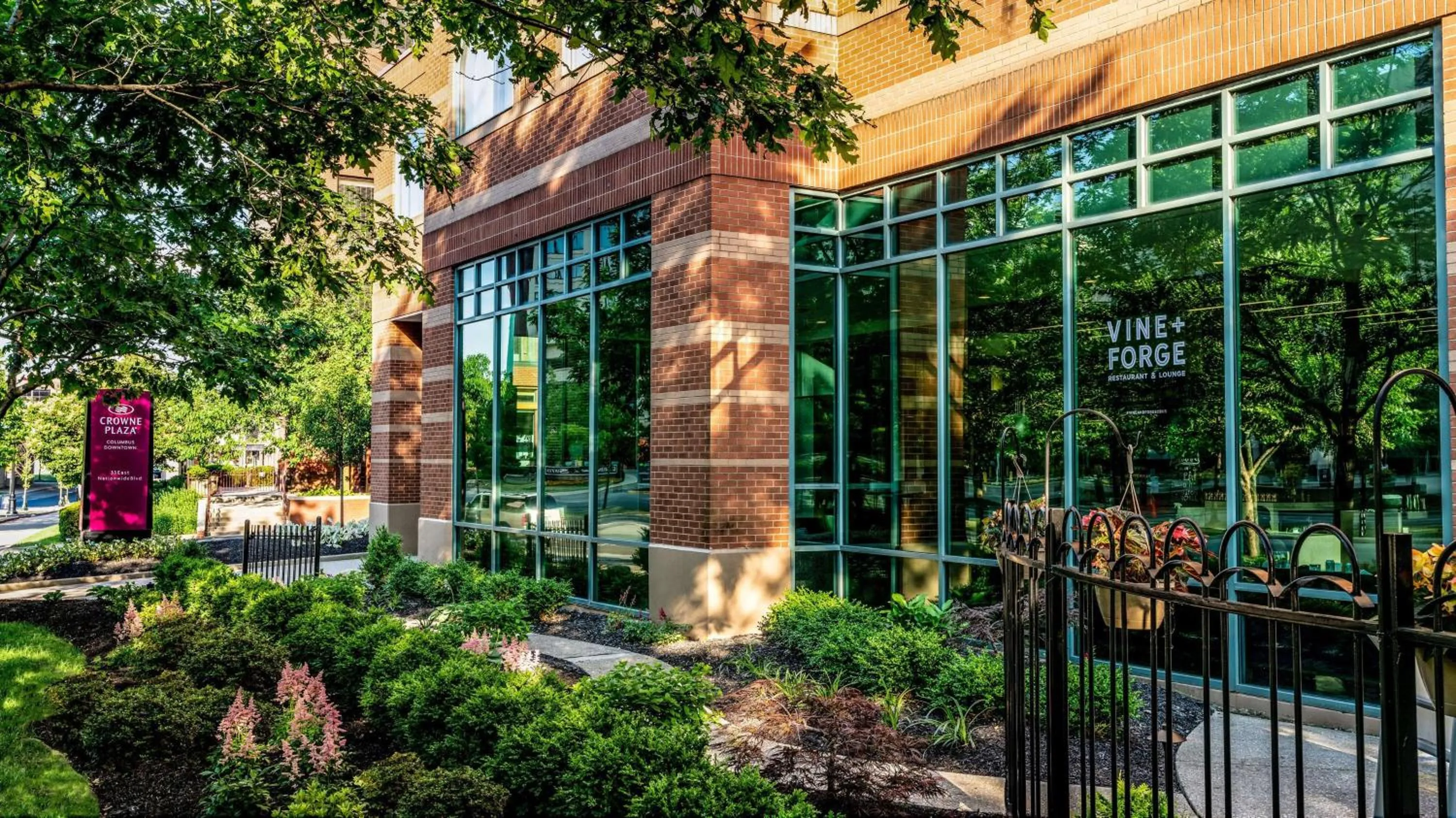 Property building in Sonesta Columbus Downtown