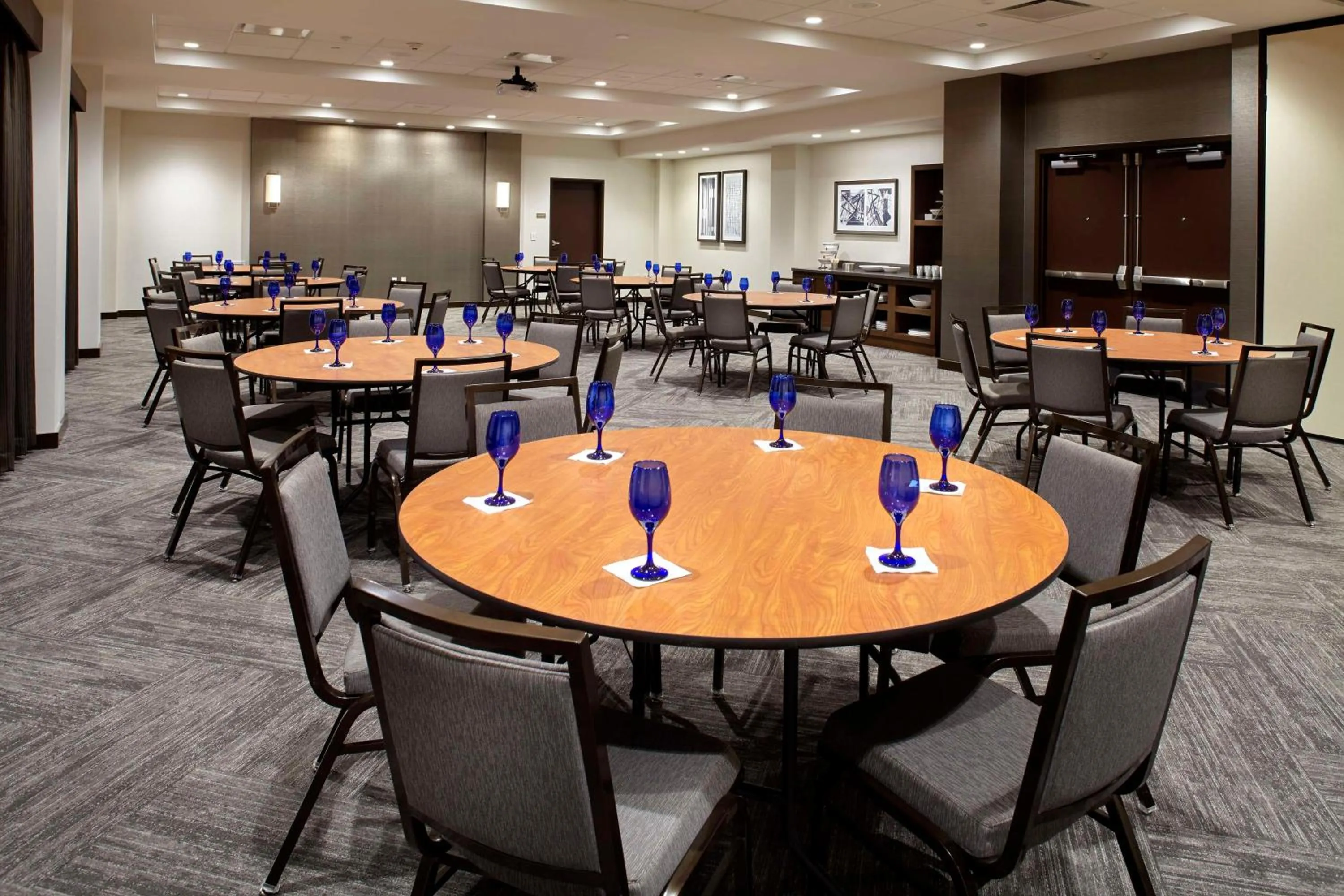 Meeting/conference room in Hyatt Place Cleveland/Lyndhurst/Legacy Village