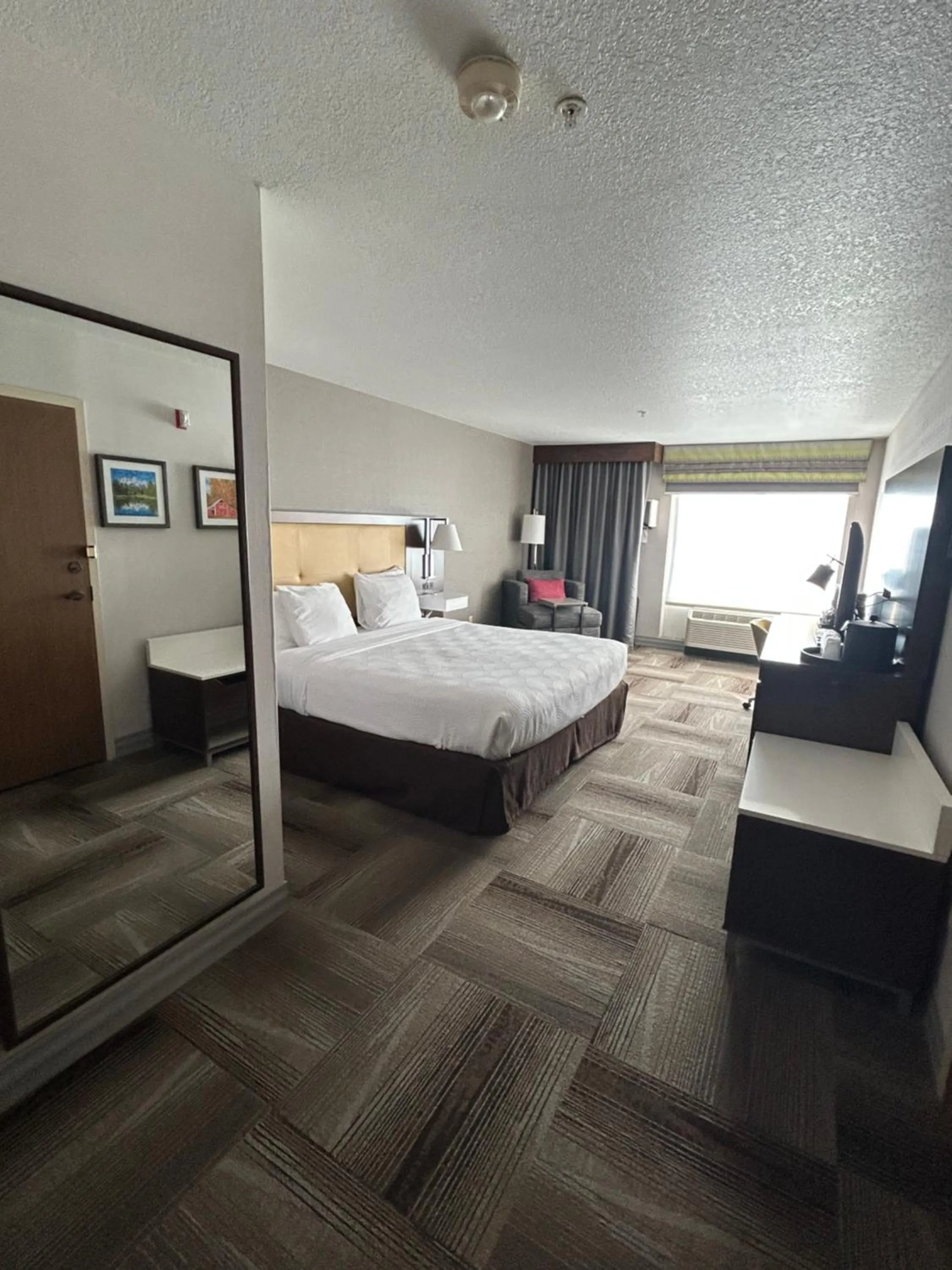 Photo of the whole room, Bed in Country Inn & Suites by Radisson, Idaho Falls at the Mall