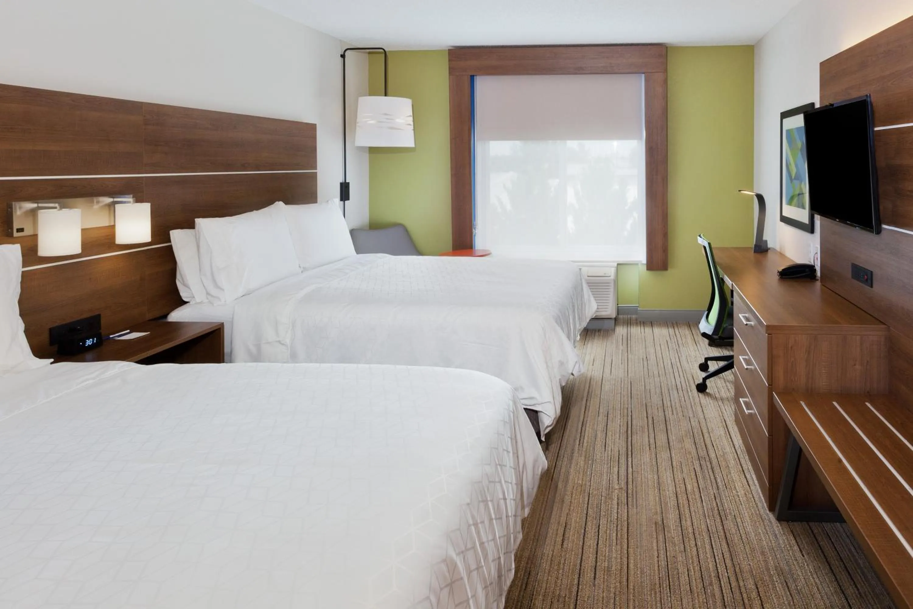 Photo of the whole room, Bed in Holiday Inn Express Hotel & Suites Dothan North by IHG