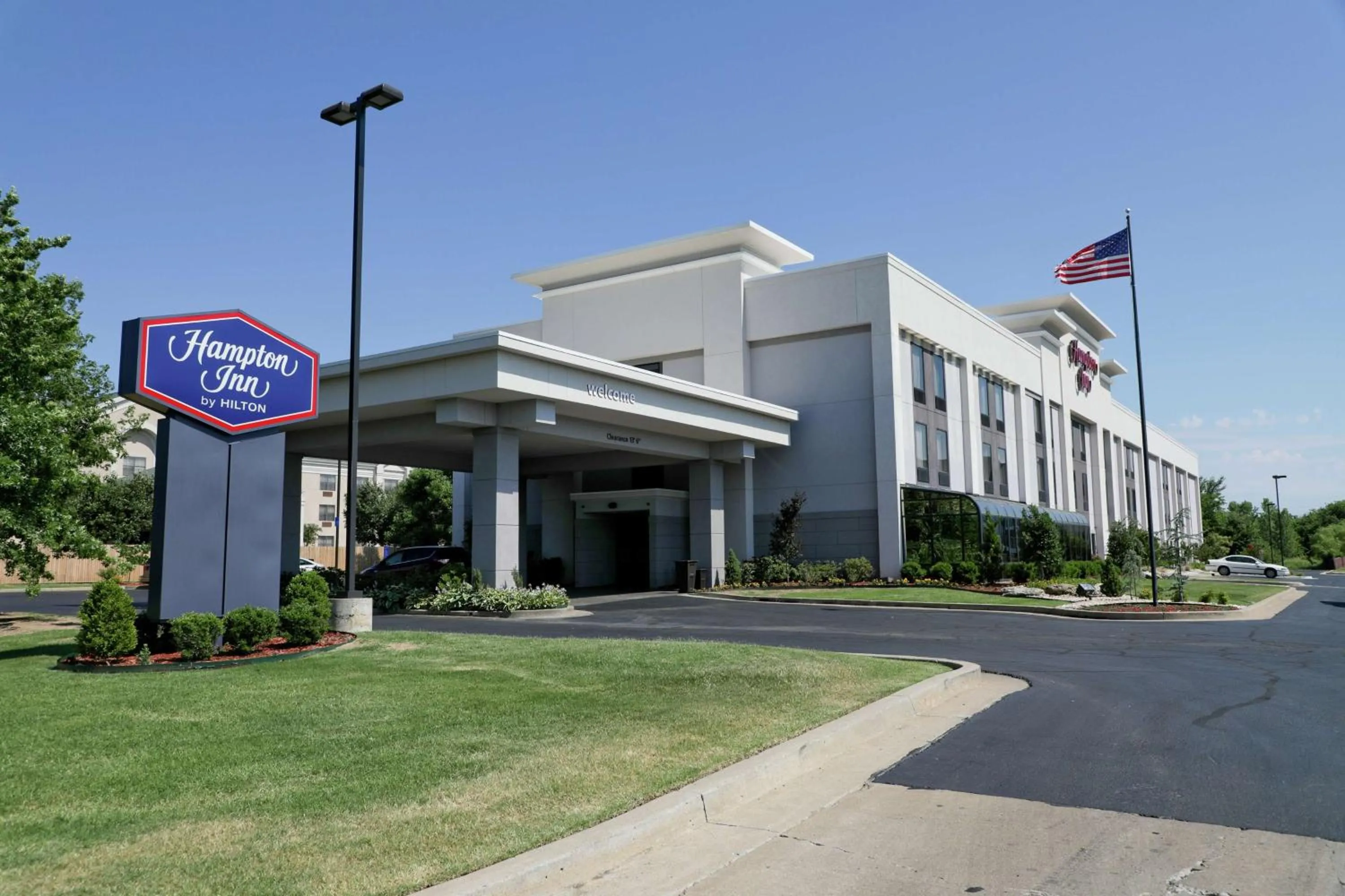 Property building in Hampton Inn Muskogee