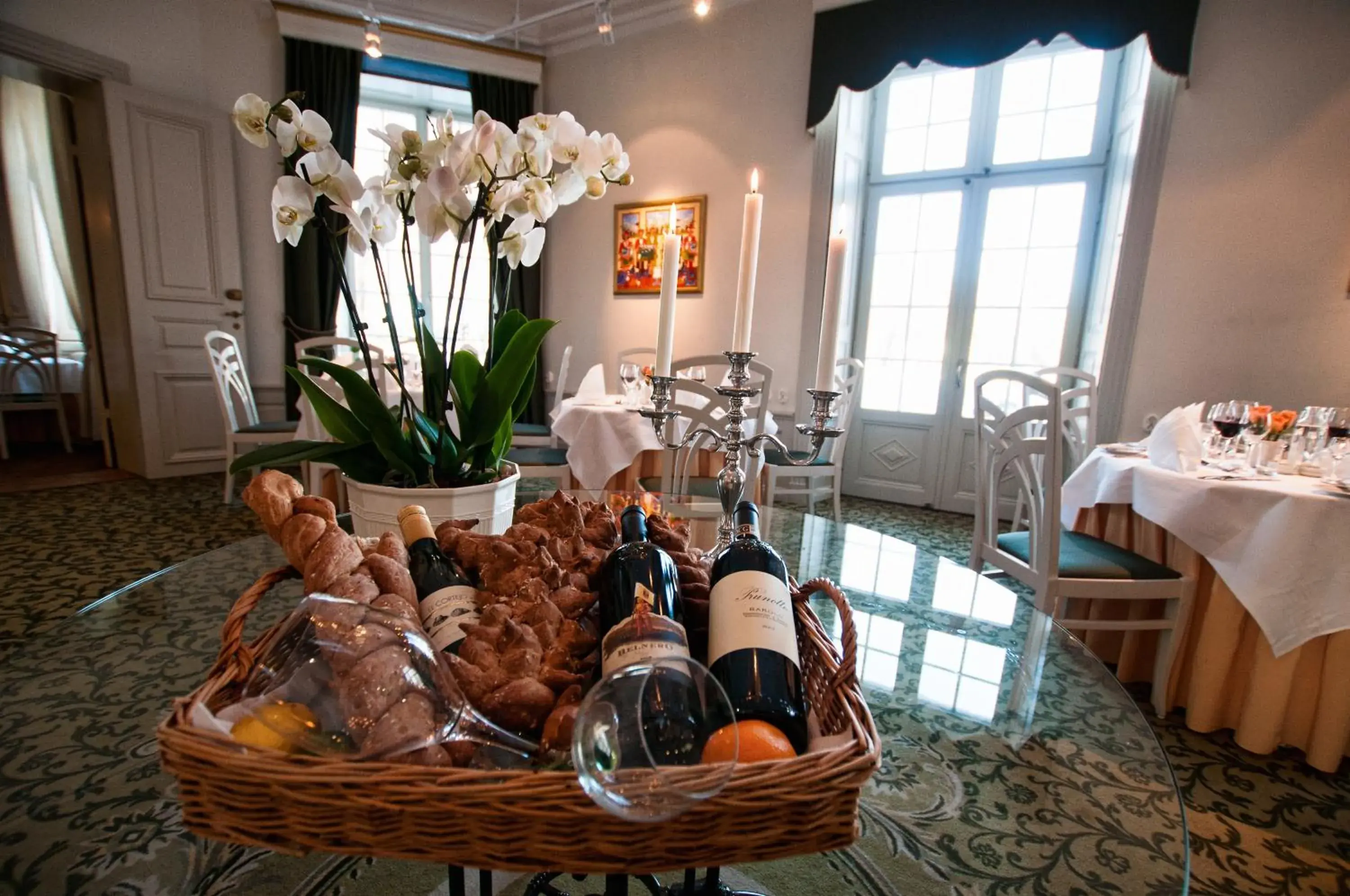 Restaurant/places to eat in Gimo Herrgård Restaurant/places to eat in Gimo Herrgård