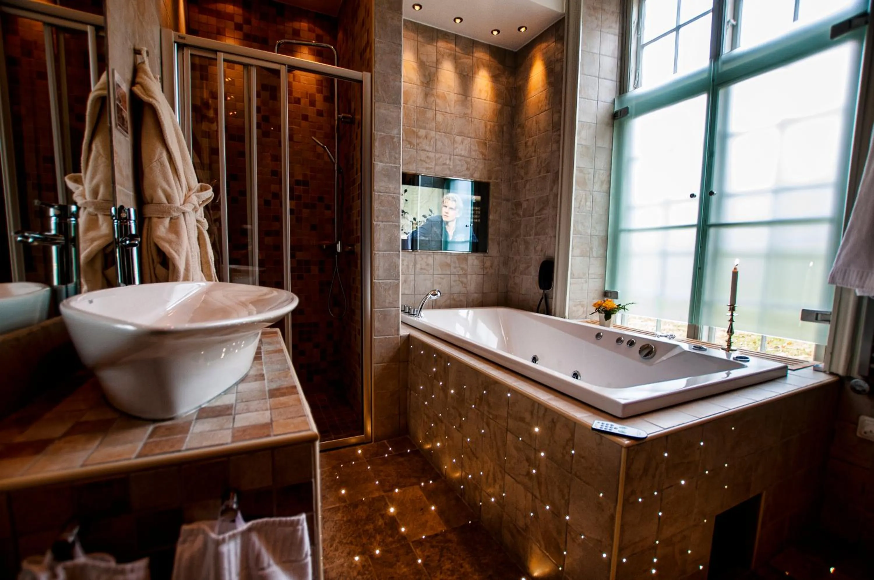 Shower in Gimo Herrgård