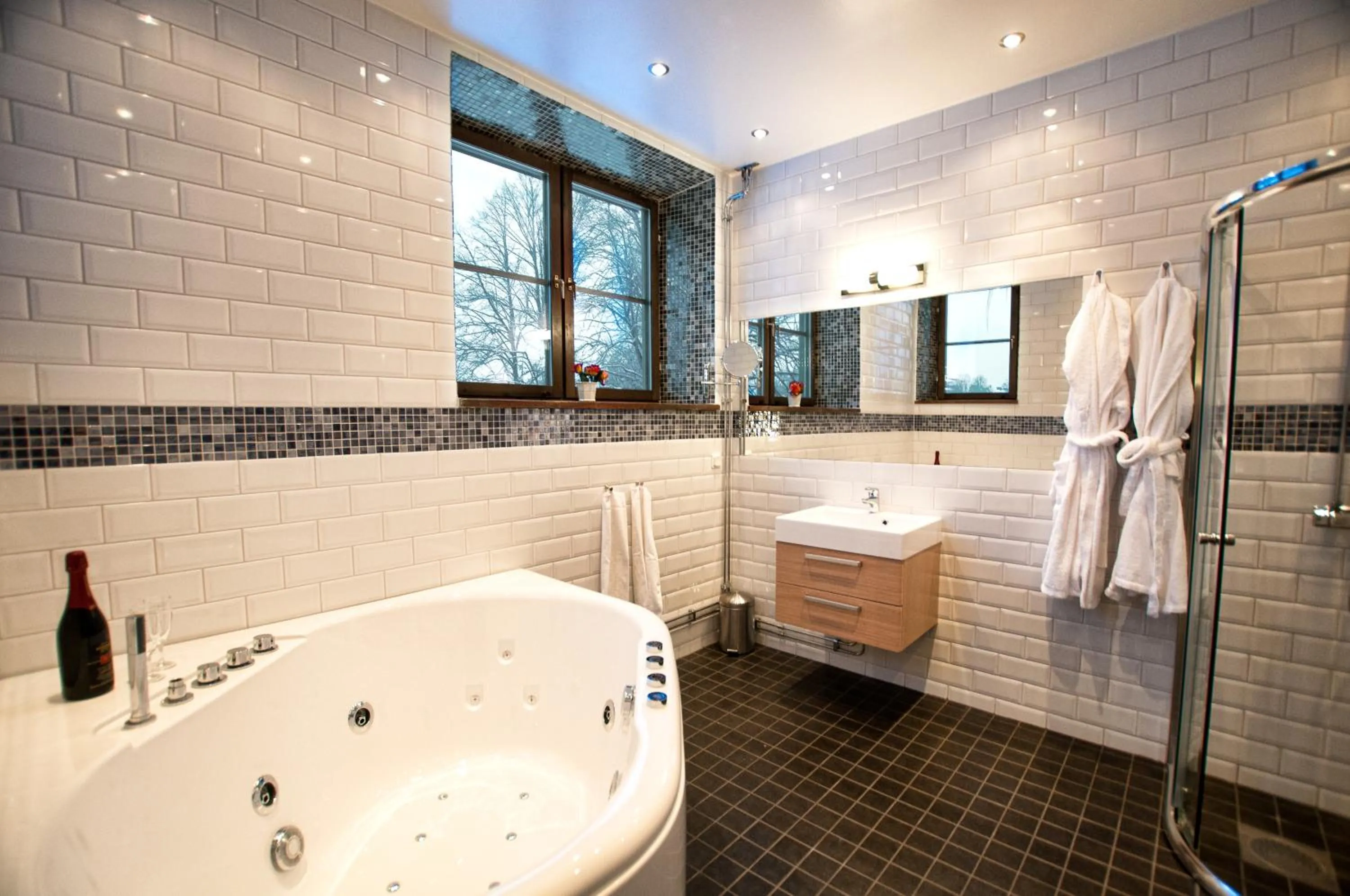 Shower in Gimo Herrgård