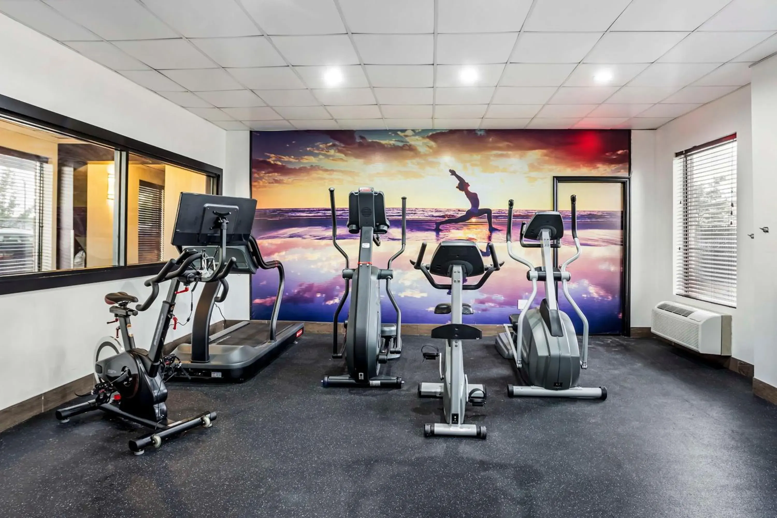 Fitness centre/facilities in Best Western Plus Newark Airport West Fitness centre/facilities in Best Western Plus Newark Airport West