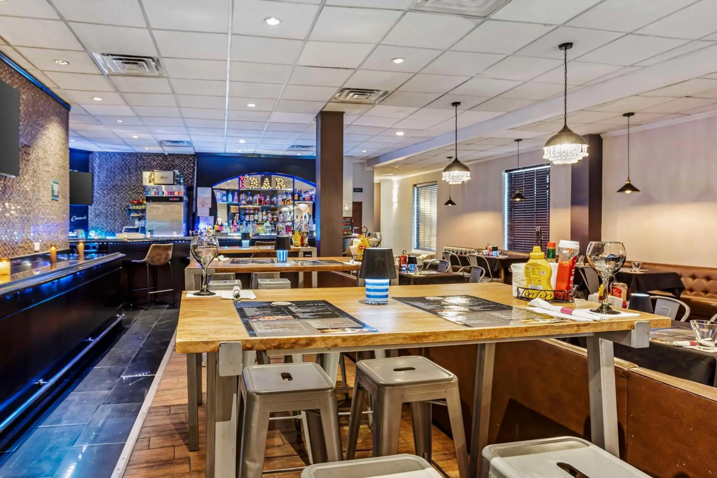 Restaurant/places to eat in Best Western Plus Newark Airport West Restaurant/places to eat in Best Western Plus Newark Airport West