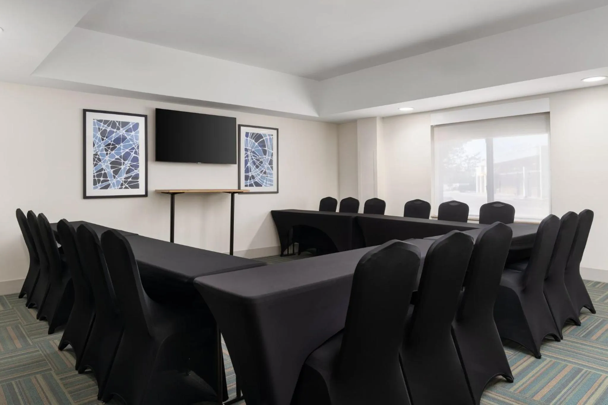 Meeting/conference room in Holiday Inn Express & Suites Albuquerque Historic Old Town by IHG
