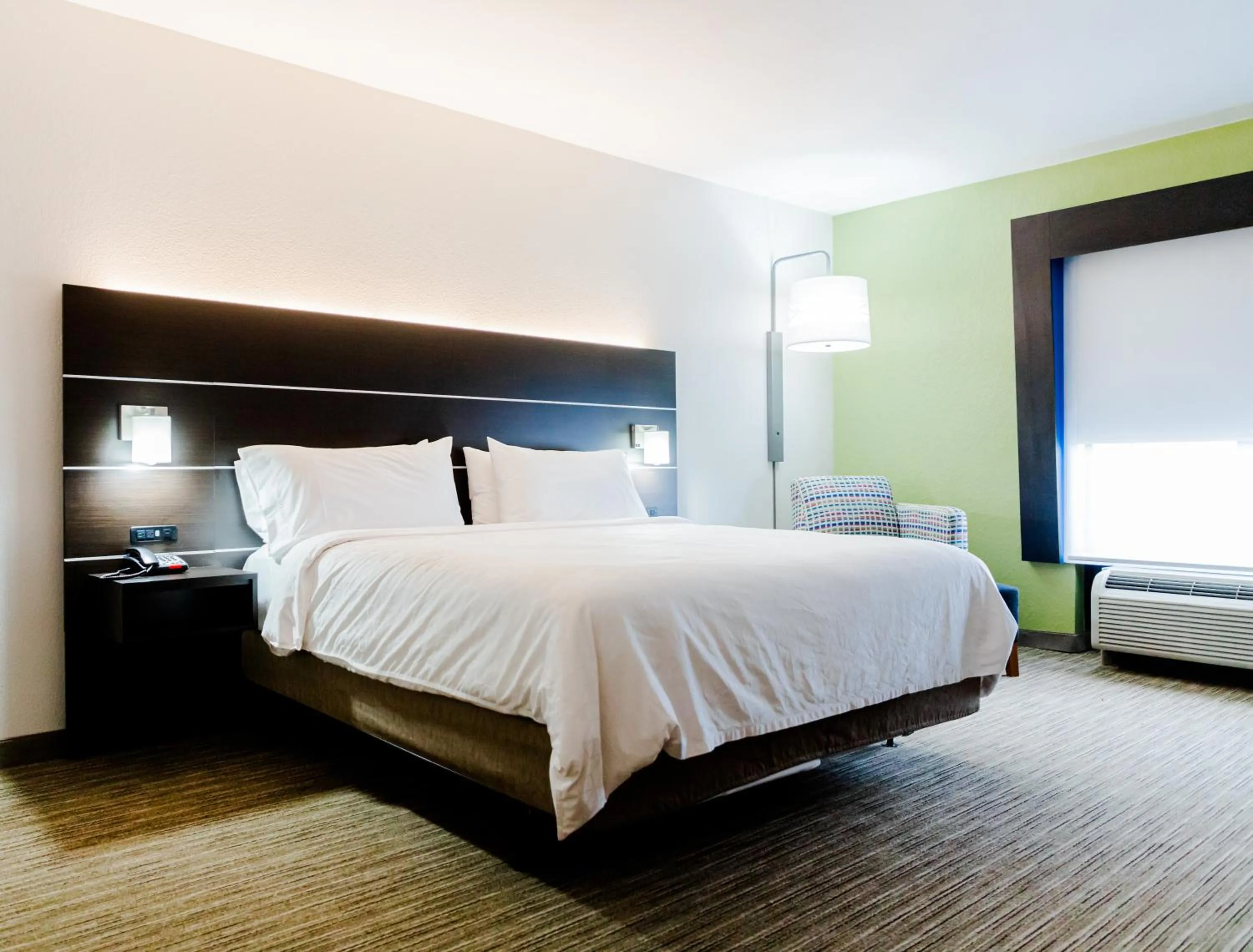 Photo of the whole room, Bed in Holiday Inn Express Hotel & Suites Greenville by IHG