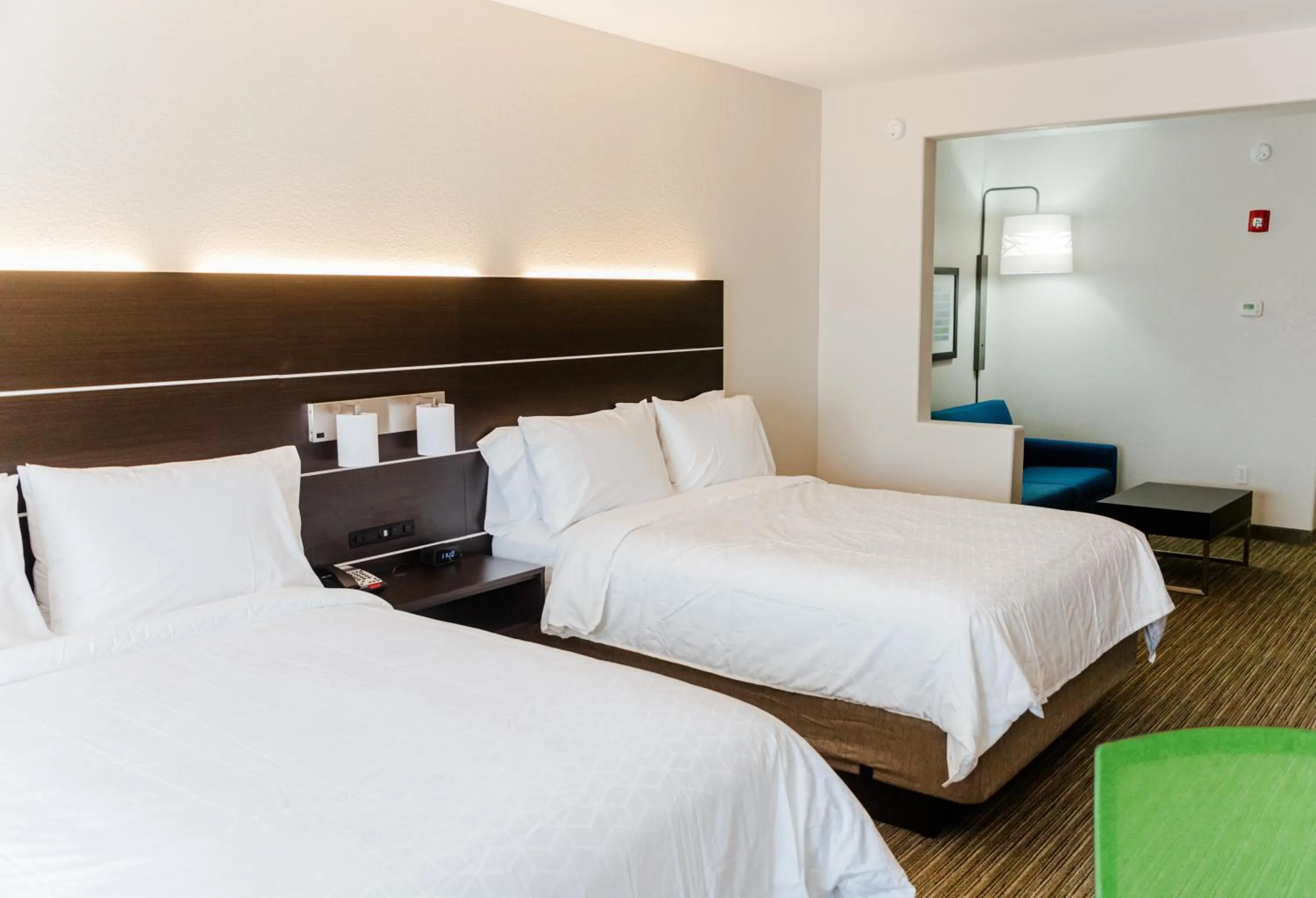 Photo of the whole room, Bed in Holiday Inn Express Hotel & Suites Greenville by IHG