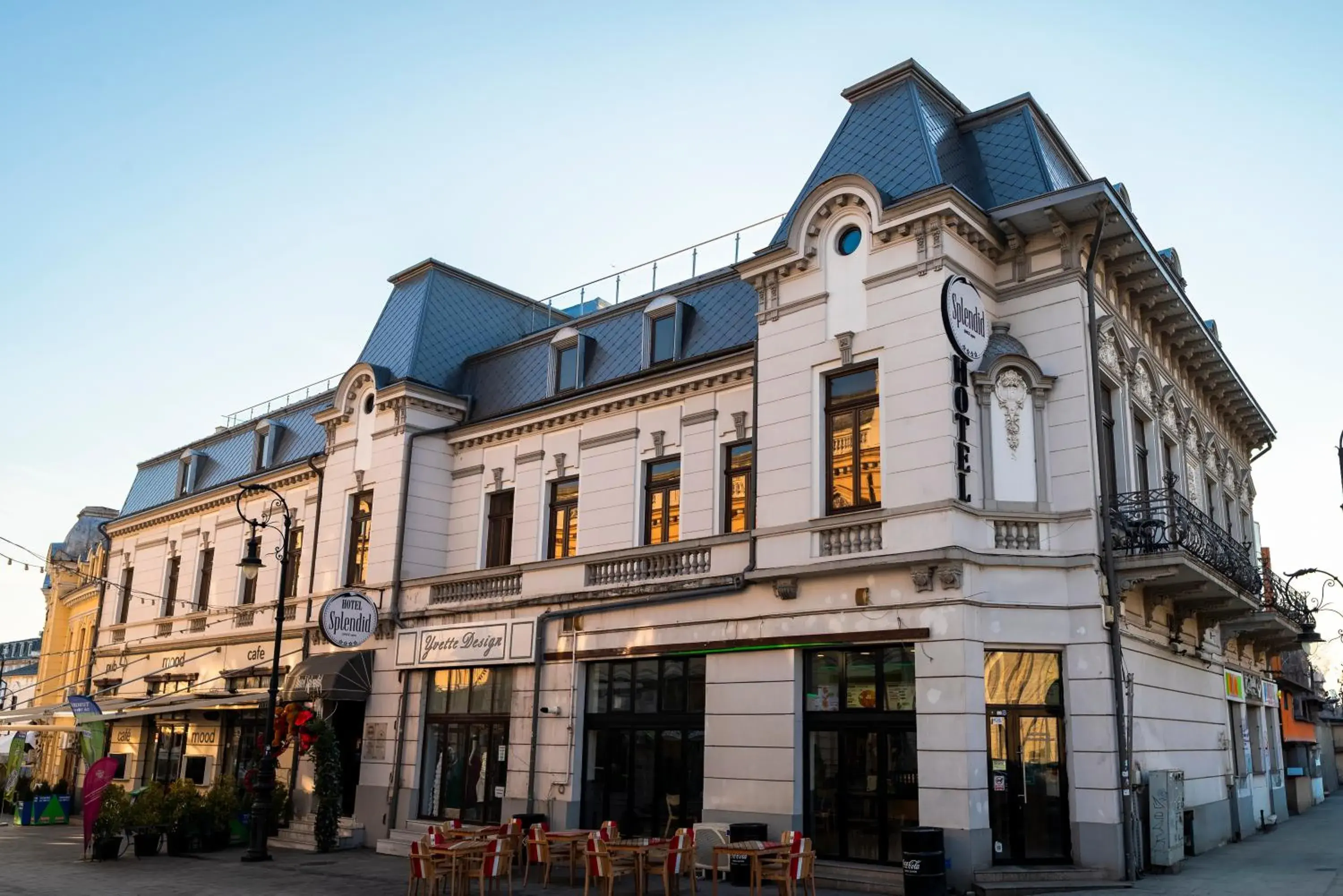 Property building in Hotel Splendid 1900 Property building in Hotel Splendid 1900