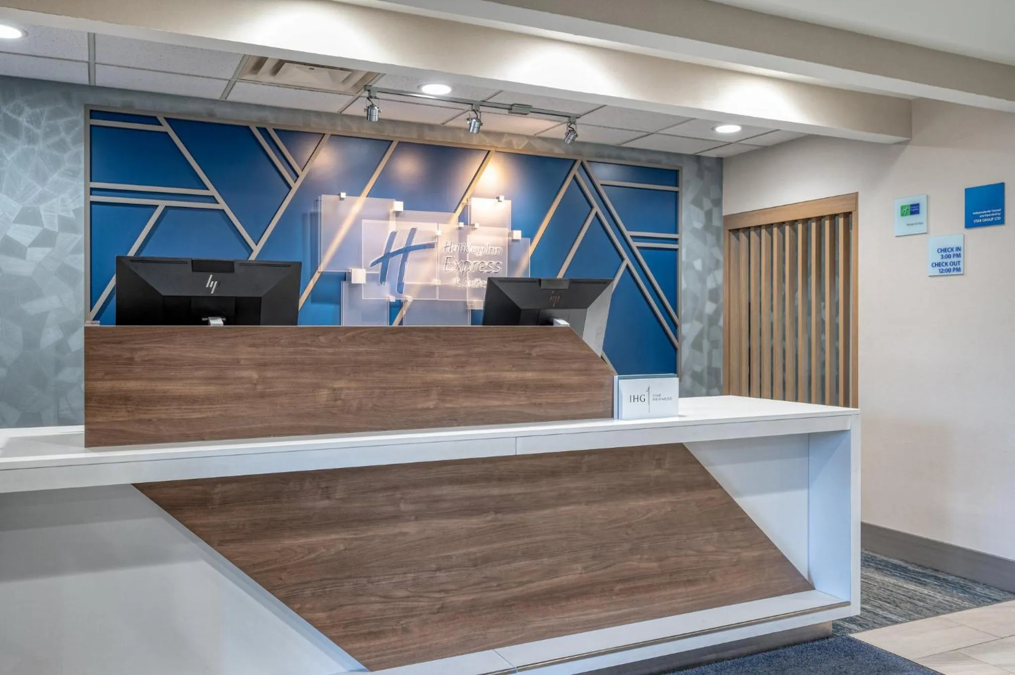 Property building in Holiday Inn Express Hotel & Suites Columbus Airport by IHG