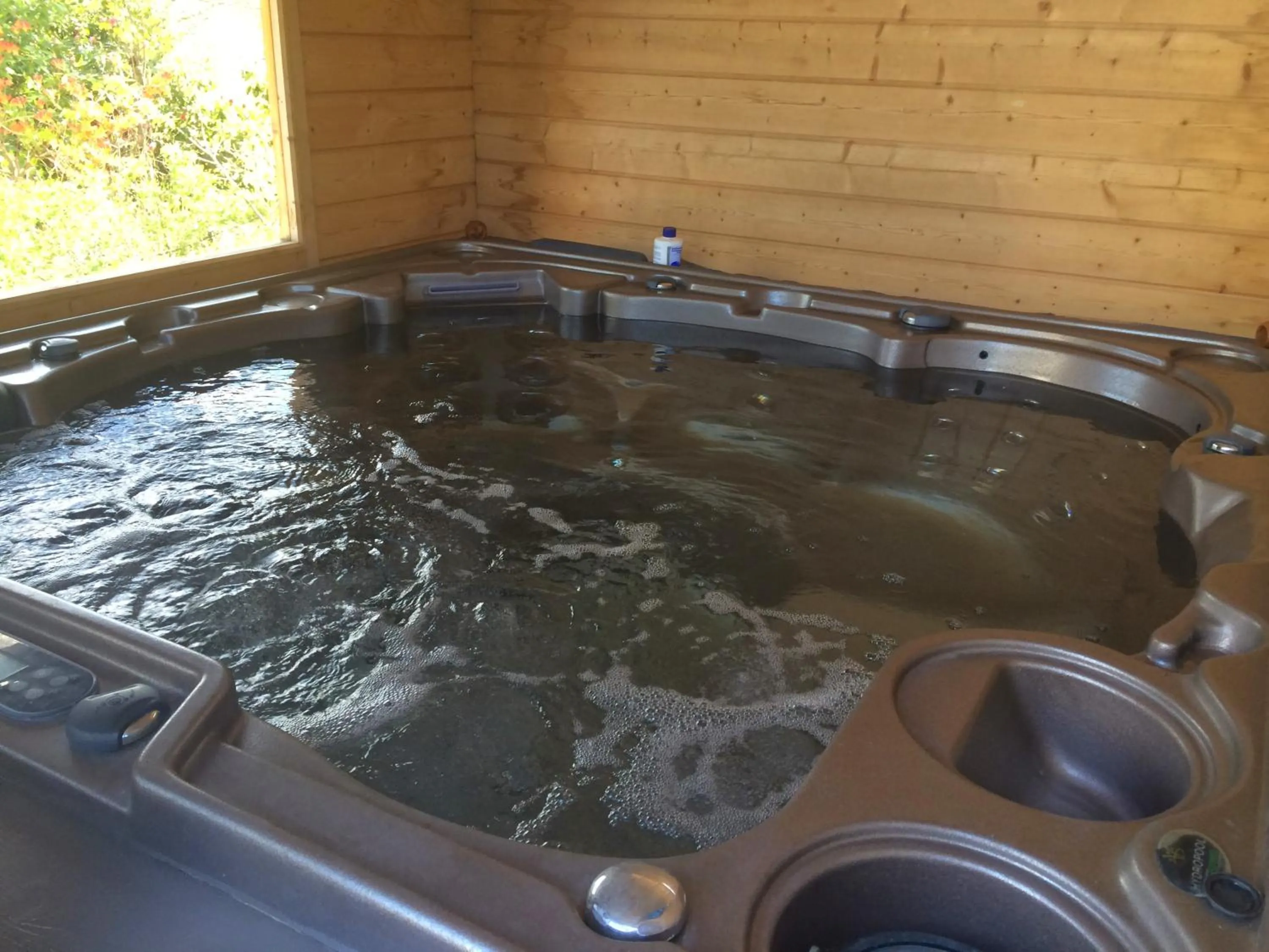 Hot Tub in La maison de l'Odet