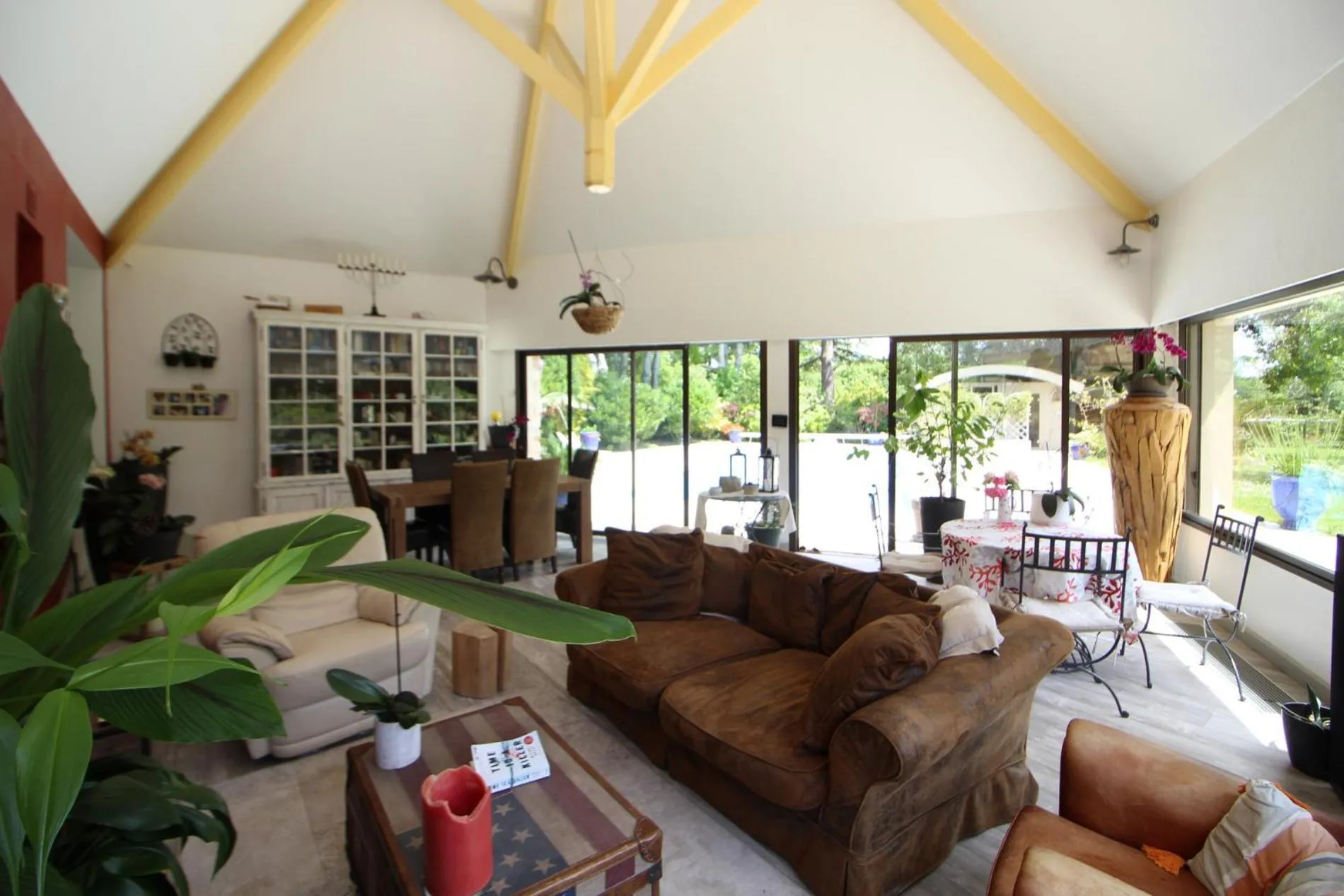 Dining area in La maison de l'Odet