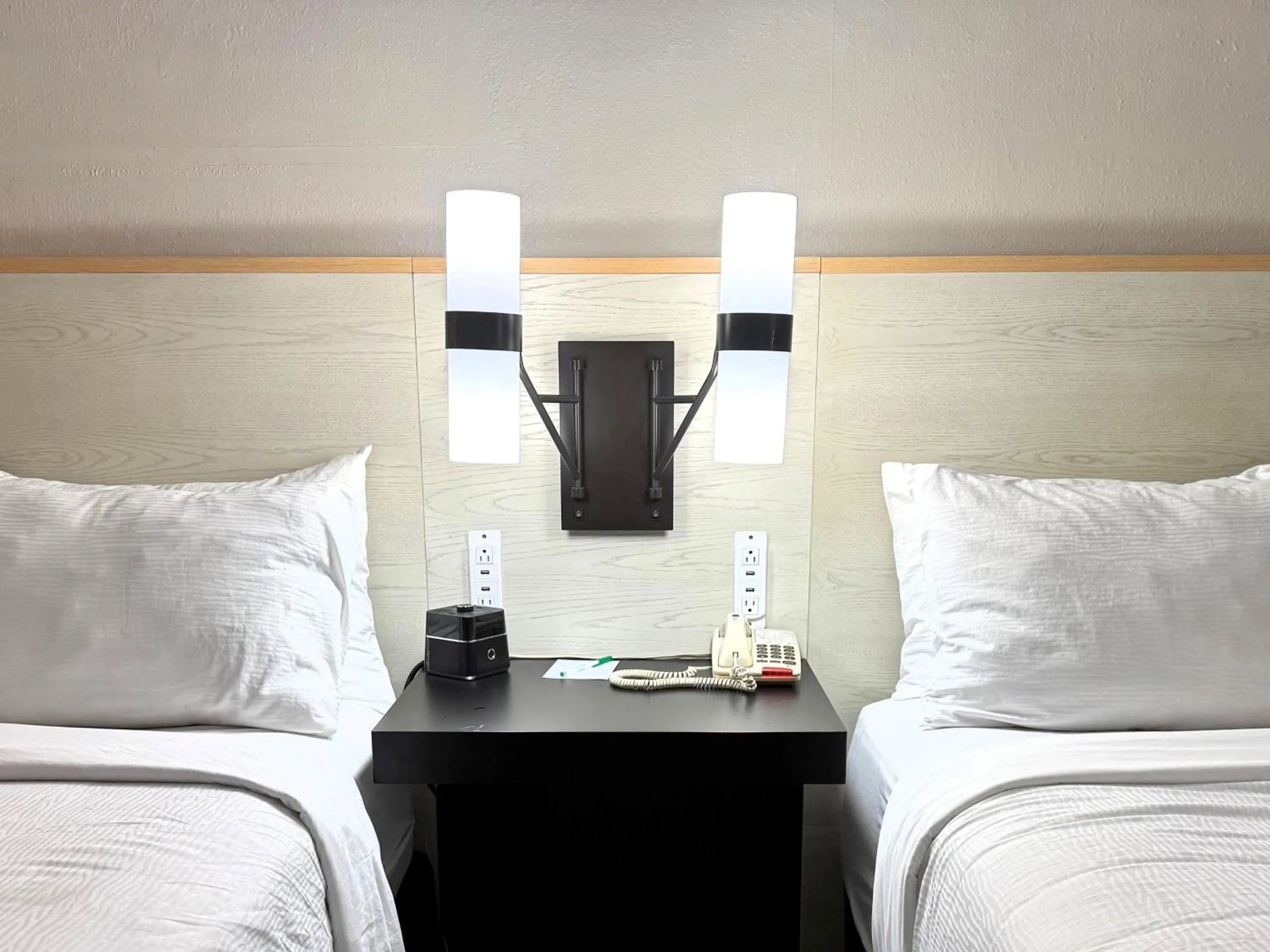 Bed in Wyndham Garden Lake Guntersville