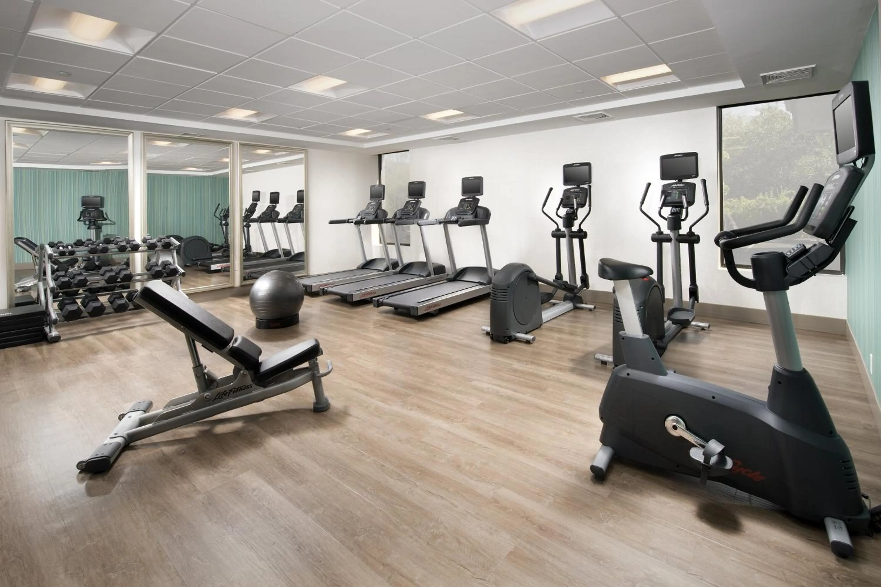 Fitness centre/facilities in Holiday Inn Express Andover North - Lawrence by IHG