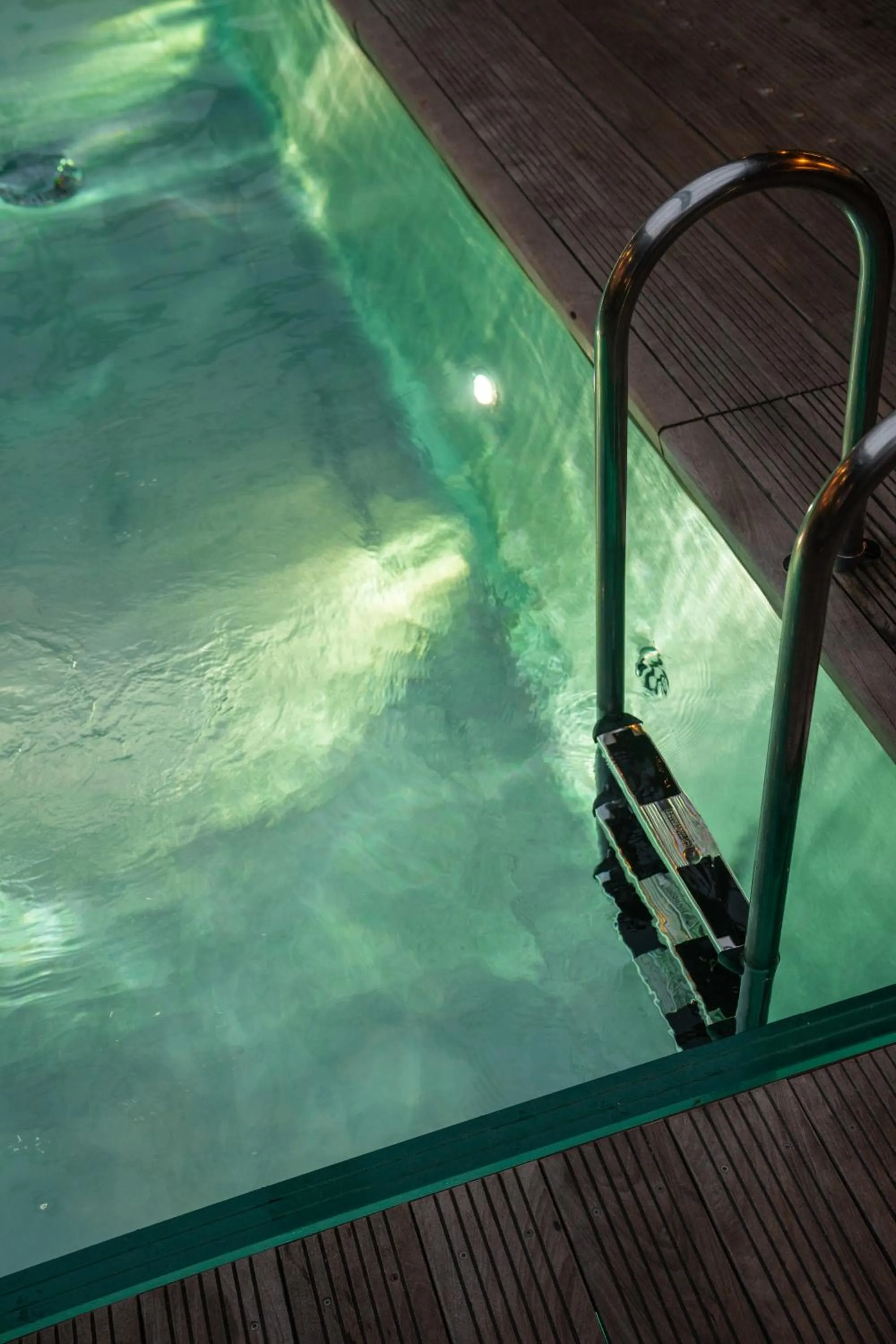 Public Bath in Hotel OFF Paris Seine