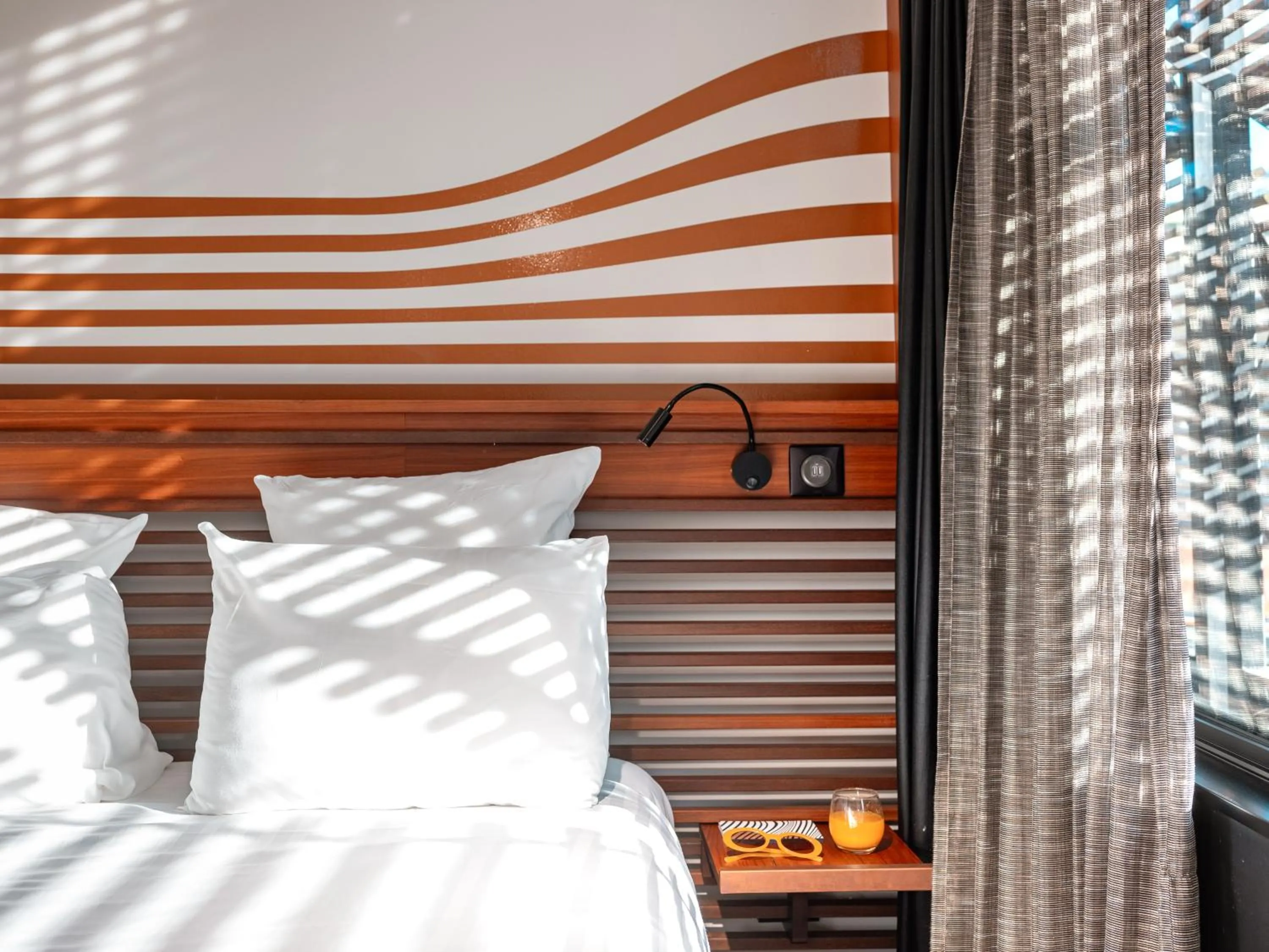 Bedroom, Bed in Hotel OFF Paris Seine