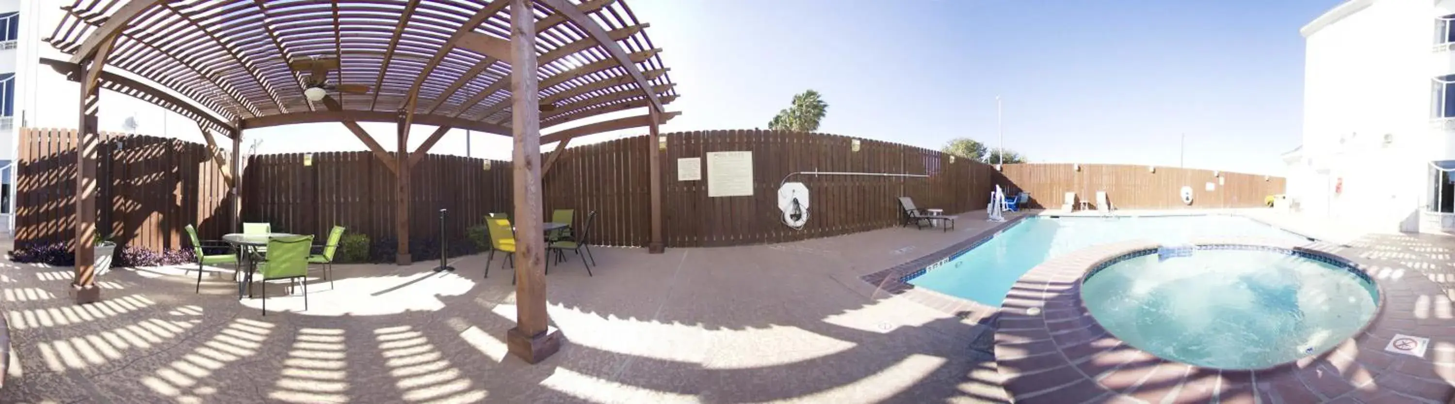 Property building in Holiday Inn Express Hotel and Suites Bastrop by IHG Property building in Holiday Inn Express Hotel and Suites Bastrop by IHG