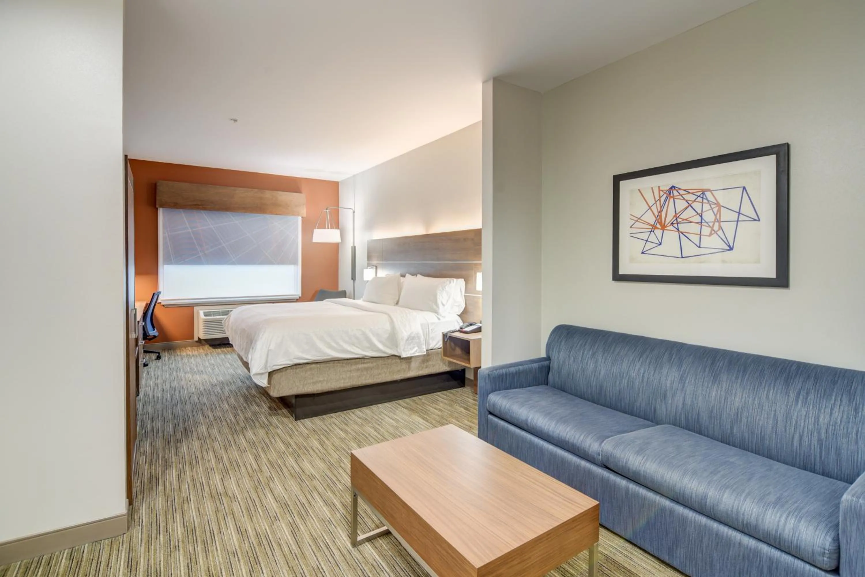 Photo of the whole room, Bed in Holiday Inn Express Hotel & Suites Foley by IHG