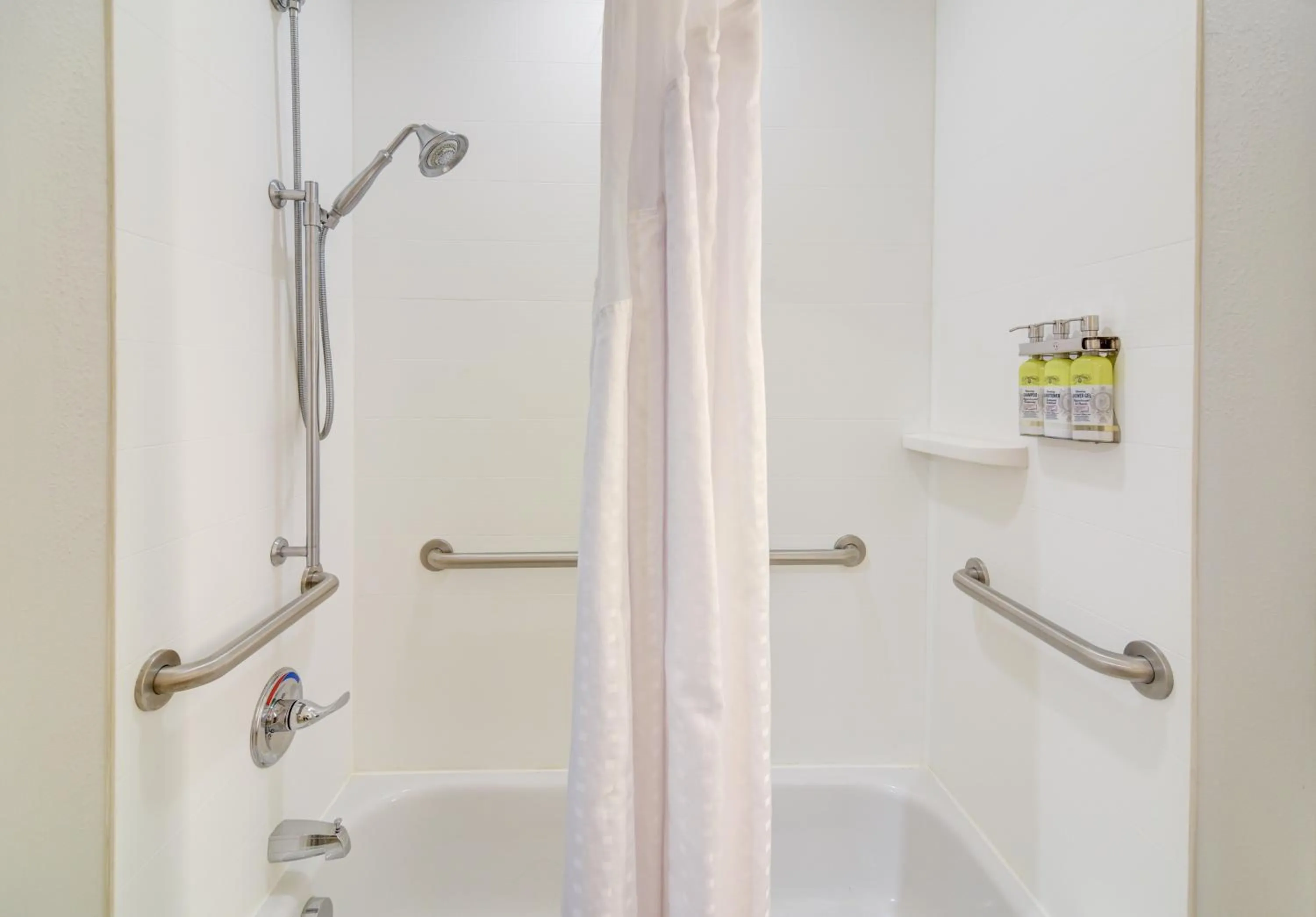 Bathroom in Holiday Inn Express Hotel & Suites Foley by IHG