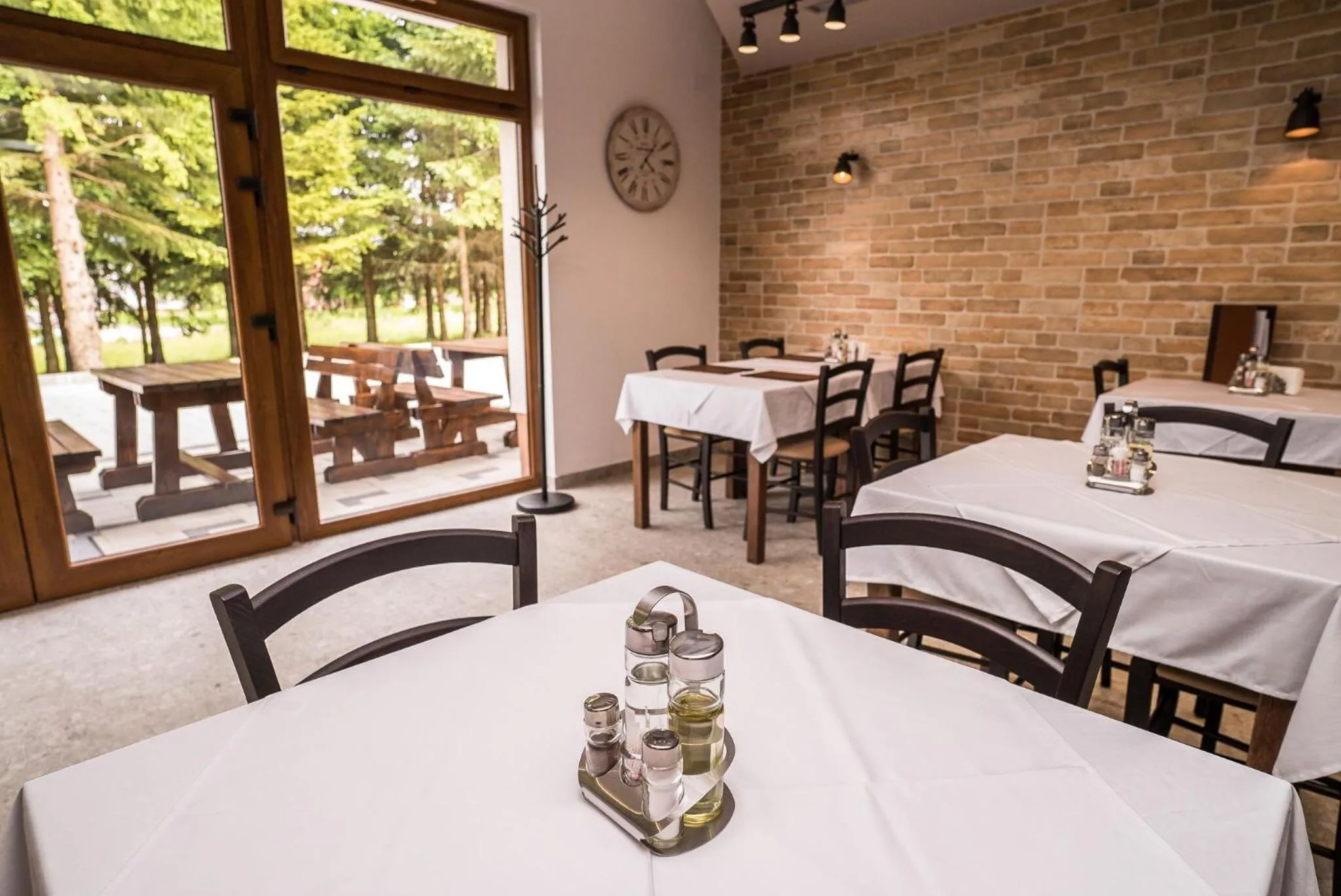 Restaurant/places to eat in B&B Villa Angy