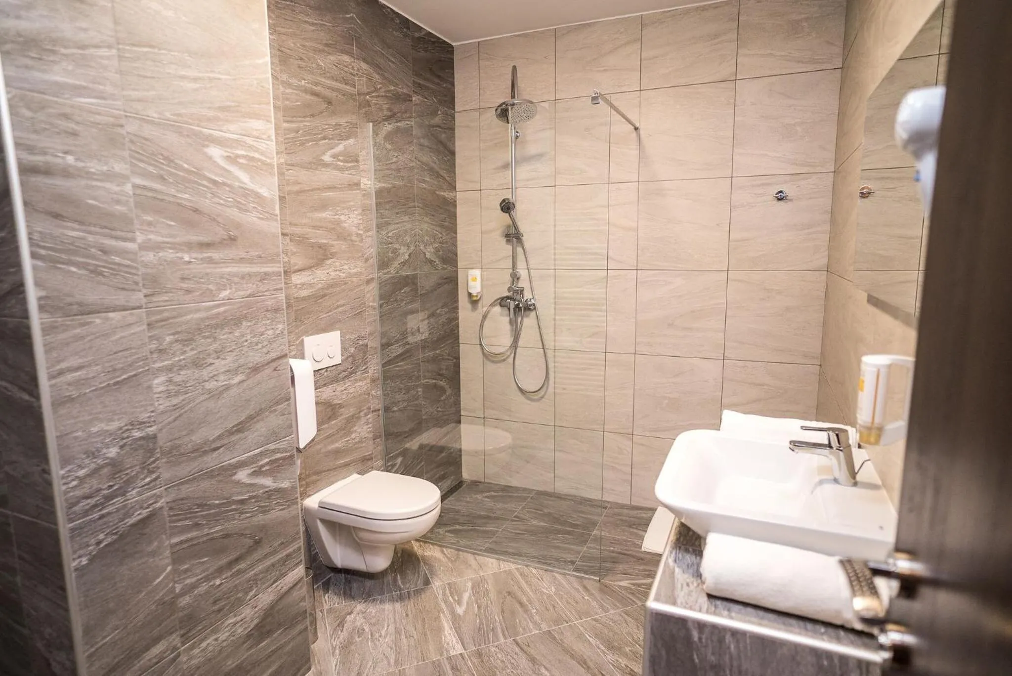 Bathroom in B&B Villa Angy