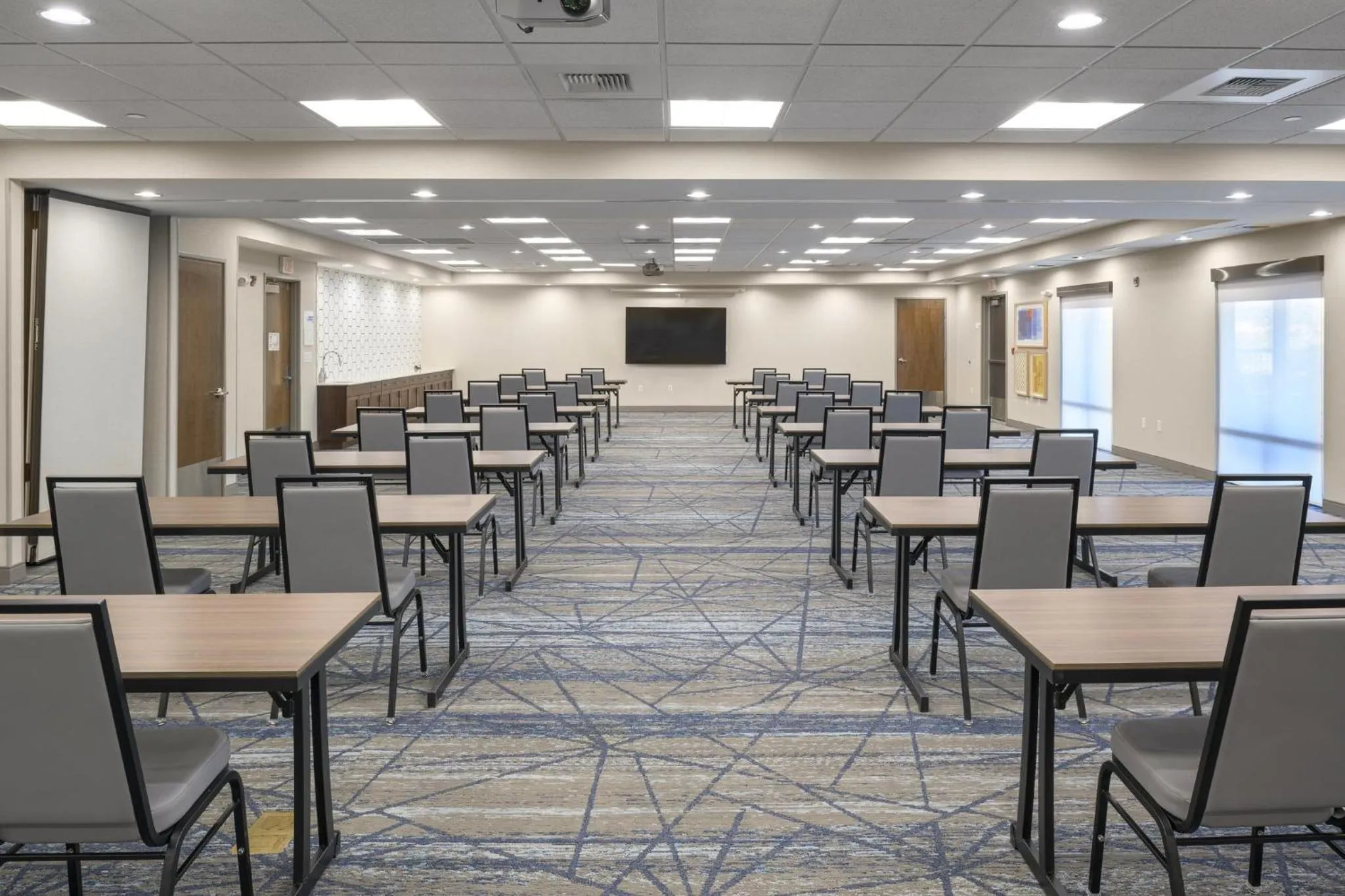 Meeting/conference room in Holiday Inn Express Belgrade-Bozeman Area by IHG
