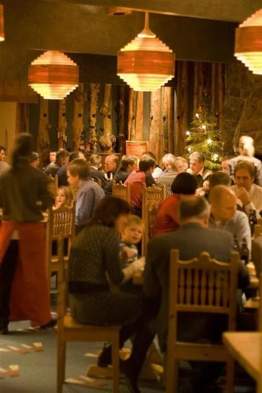 Restaurant/places to eat in STF Hotel & Hostel Persåsen