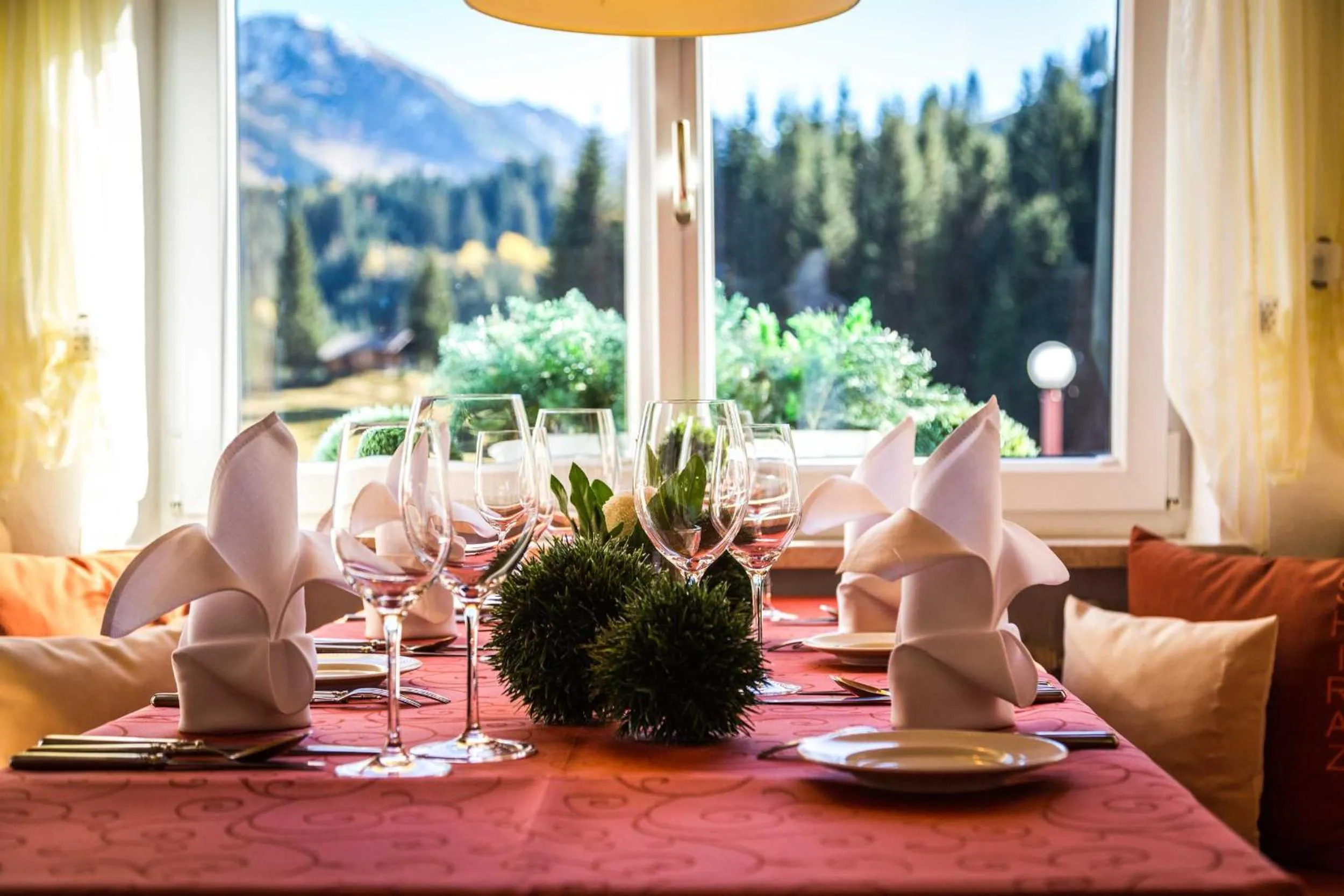 Restaurant/places to eat in Alpenhotel DAS KÜREN