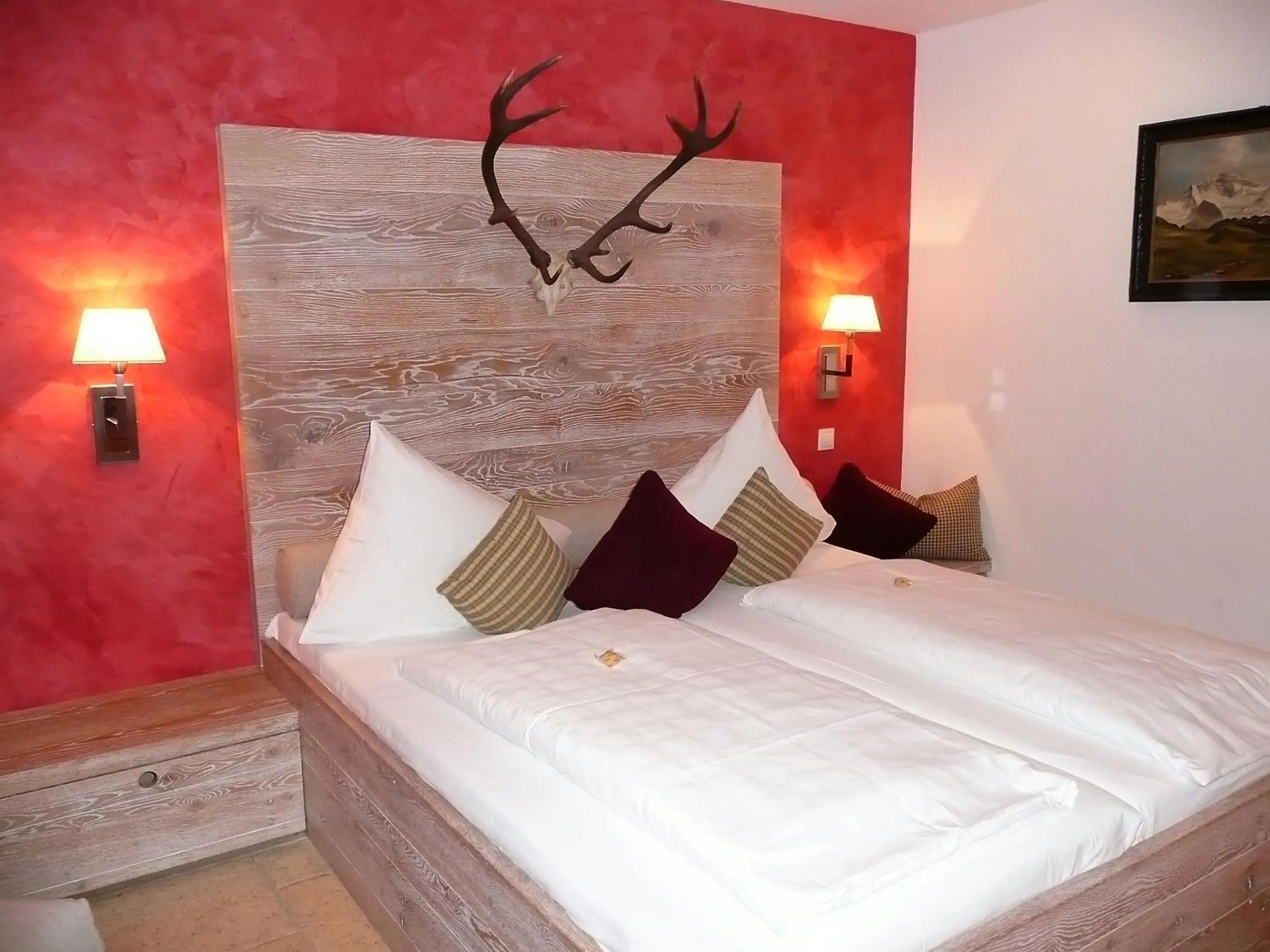 Decorative detail, Bed in Romantik Hotel Chalet am Kiental