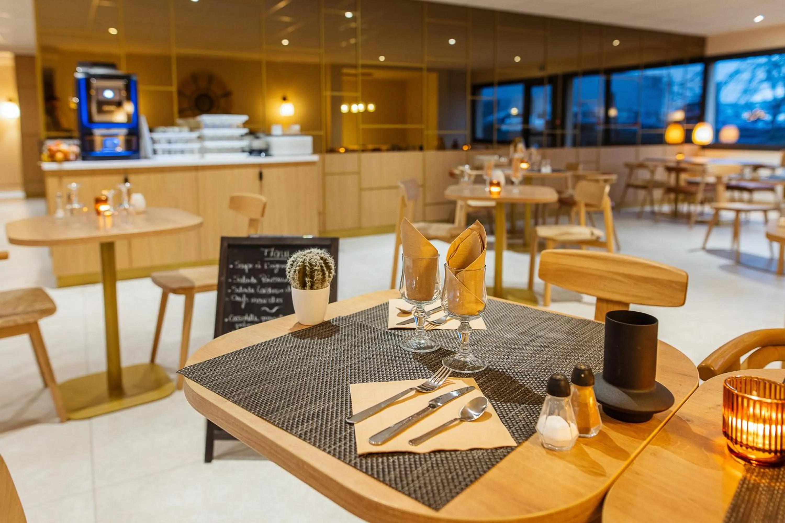 Restaurant/places to eat in Hotel Classe Troyes - La Chapelle Saint Luc