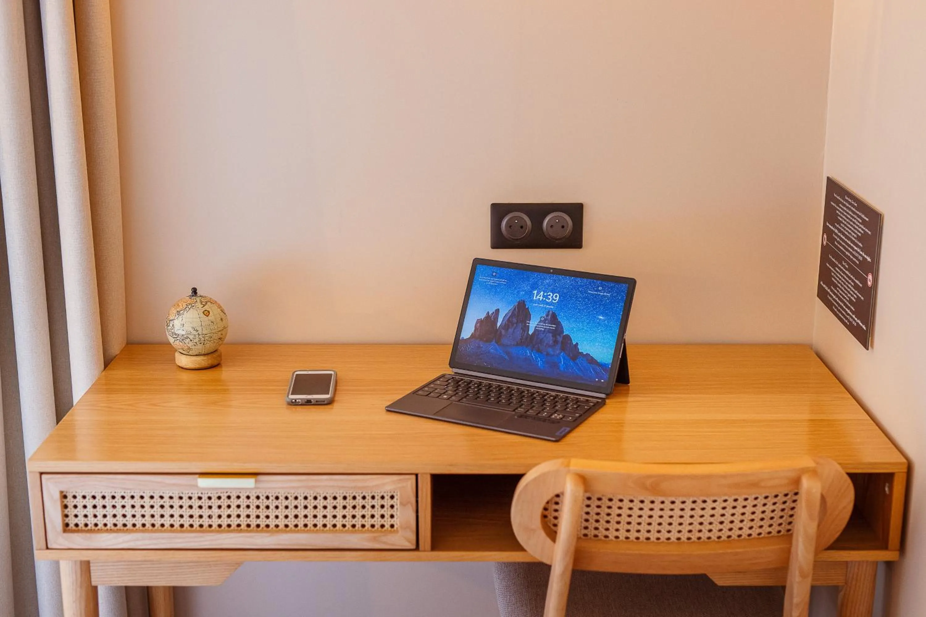 furniture in Hotel Classe Troyes - La Chapelle Saint Luc